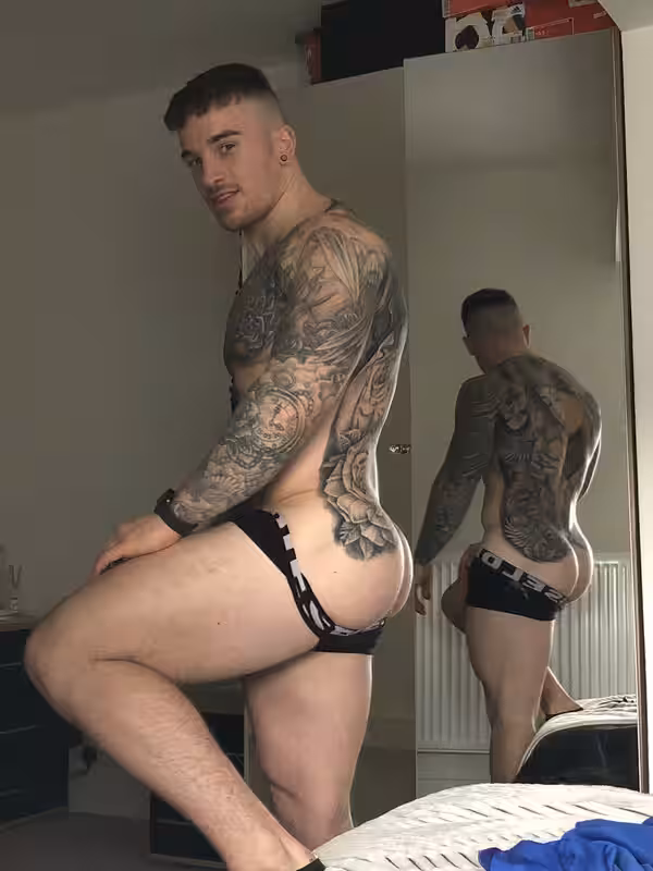 Sensational gorgeous hattshealth Chris Hatton l e a k e d Vid
0