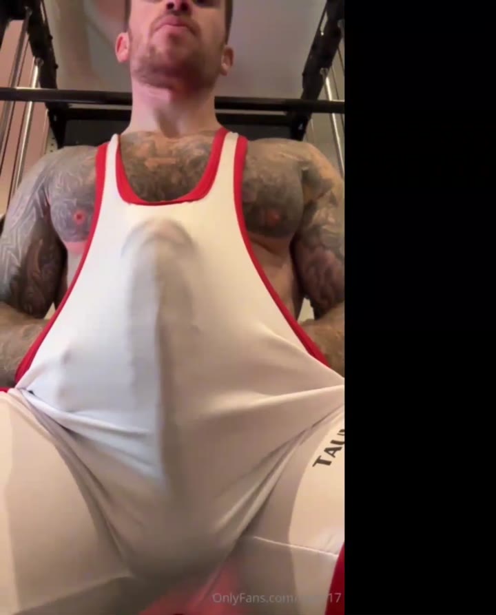 sexy personal trainer Chris Hatton porn pic fullvideo Epic
0