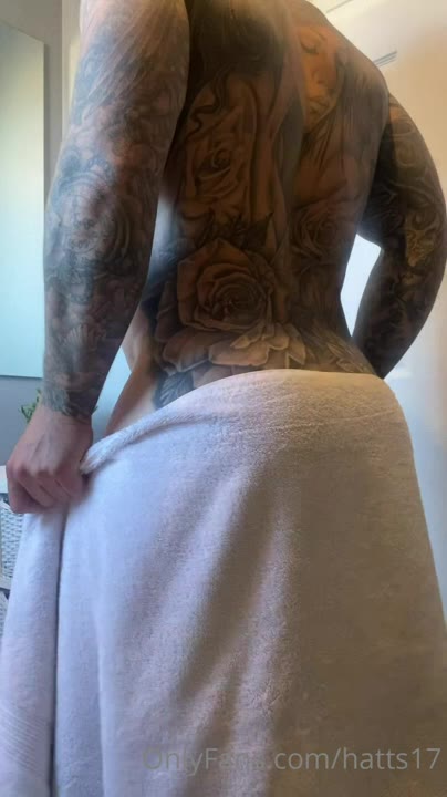 Tenacious personal trainer Hatts17 nude pic
0
