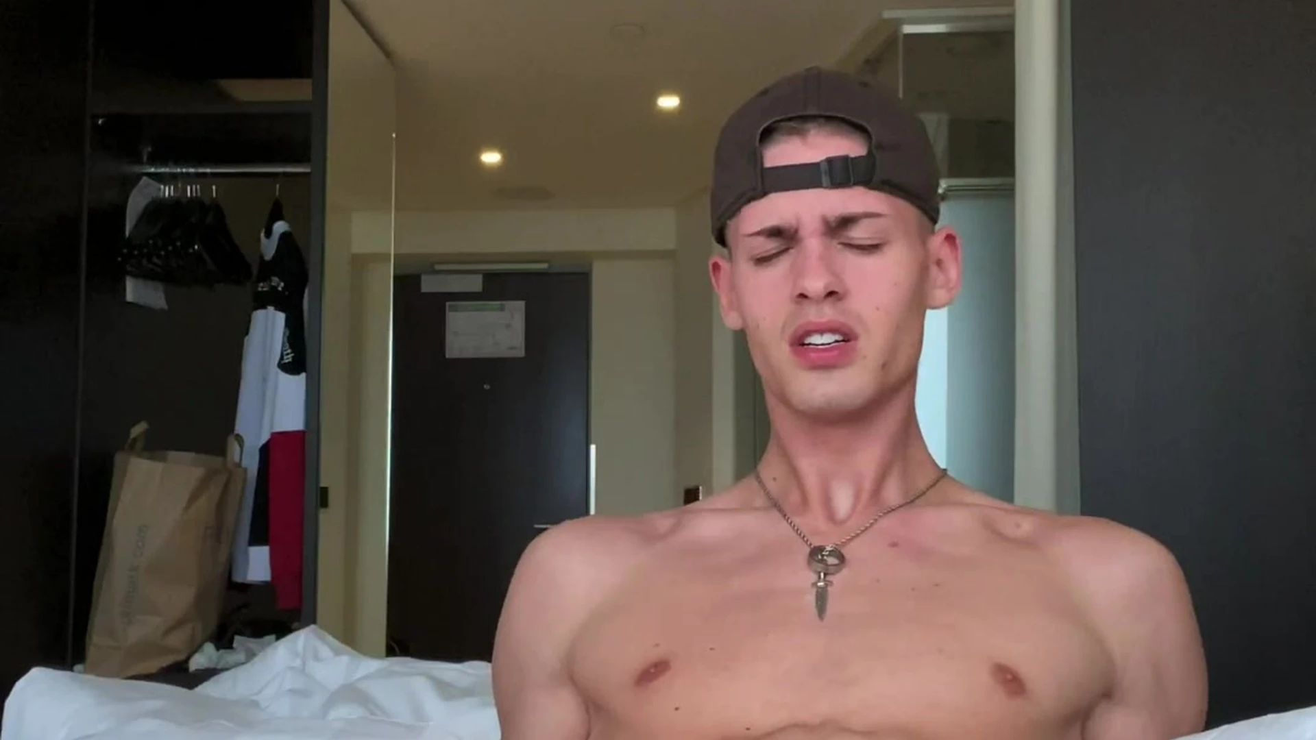 eboy lucashall99 lucashall onlyfans
0