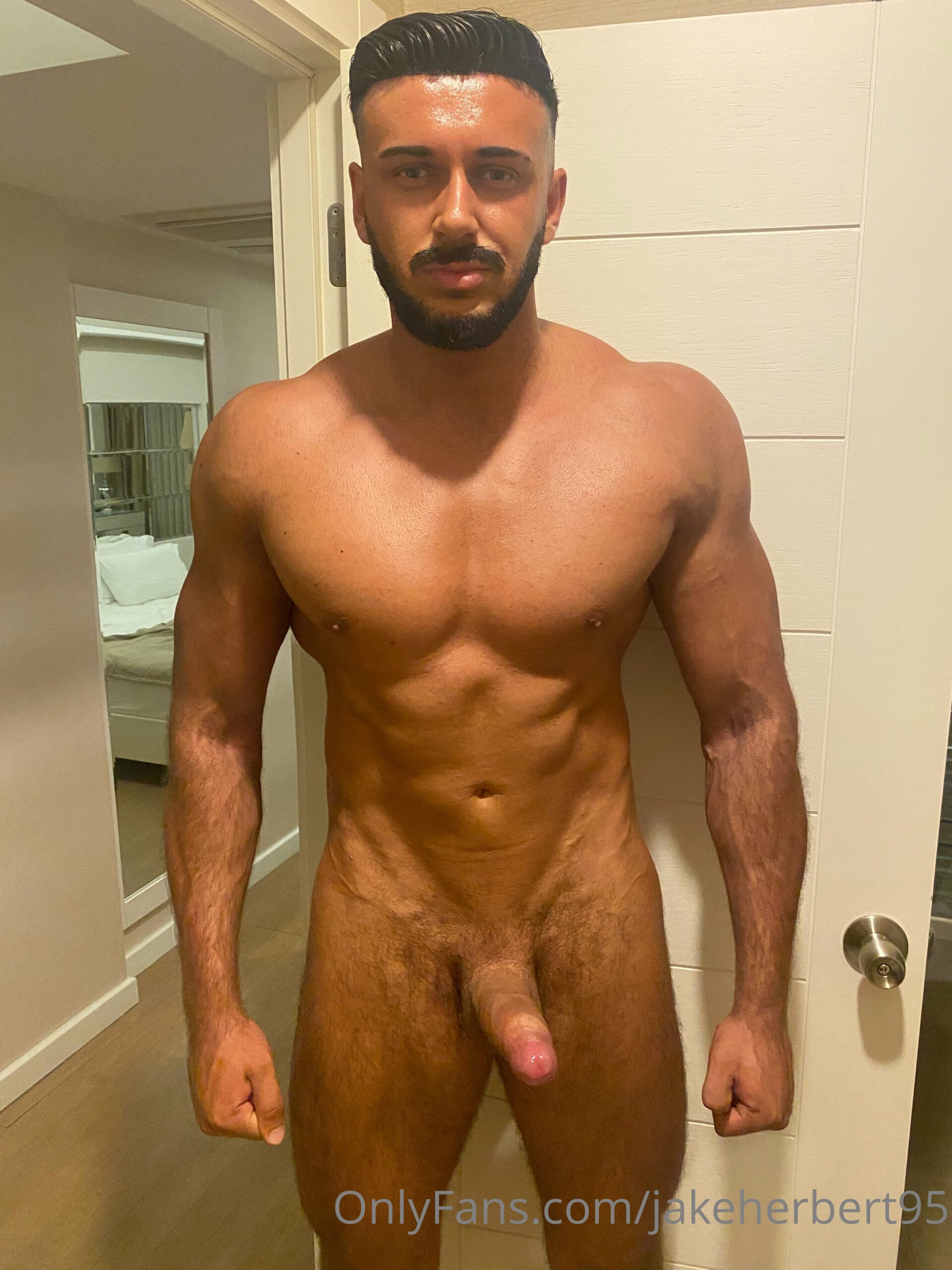 Benevolent play with cock bigjakeherbert Jake Herbert Onlyfans nude
1