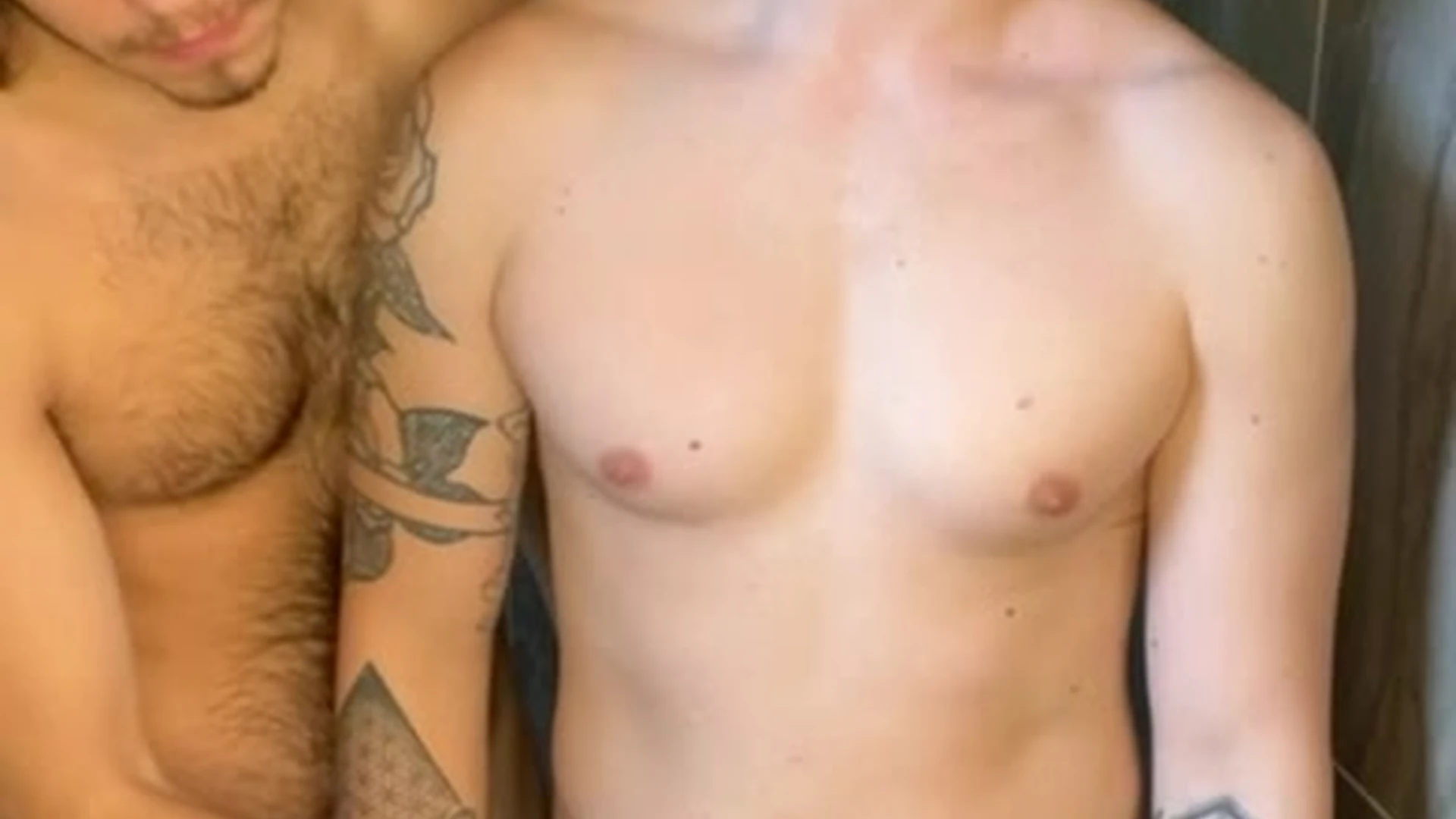 CODYGUNZXXX 0h333ha1b54unvprcvc4n_720p cumming together
0
