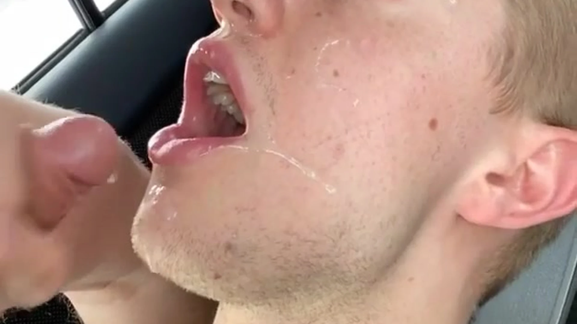 CODYGUNZXXX Eating a big load in the car
0