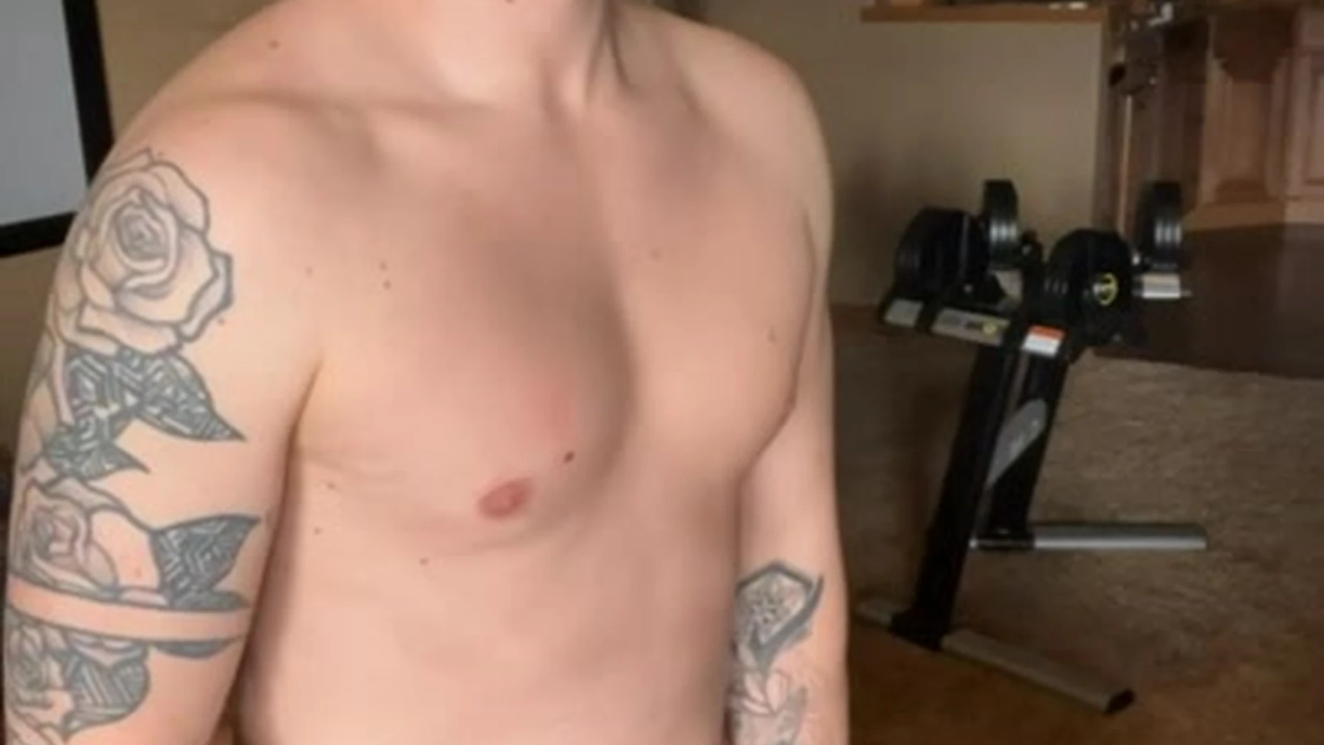 CODYGUNZXXX Got a good workout in with @emeraldboy2222
0