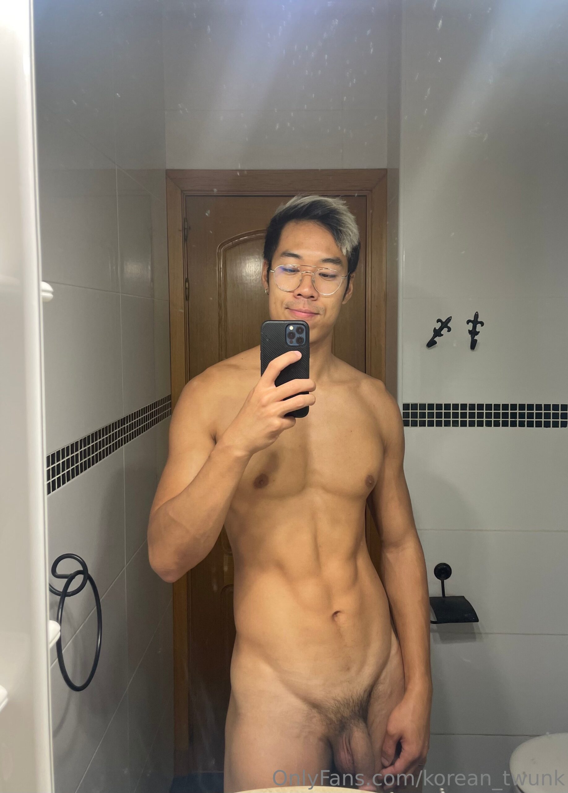 Considerate Jerry Woo Korean_twunk abs Full Clip
0
