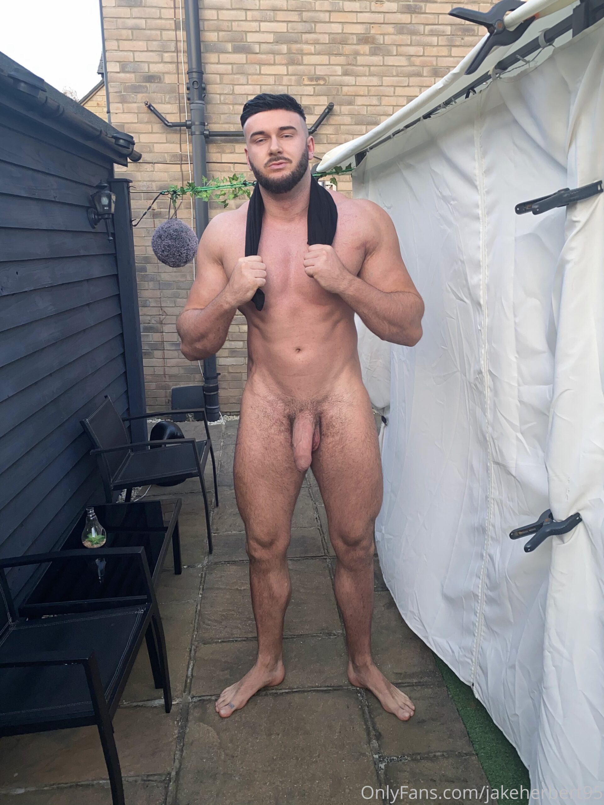 cum jakeherbert95 Naked Leaks
1