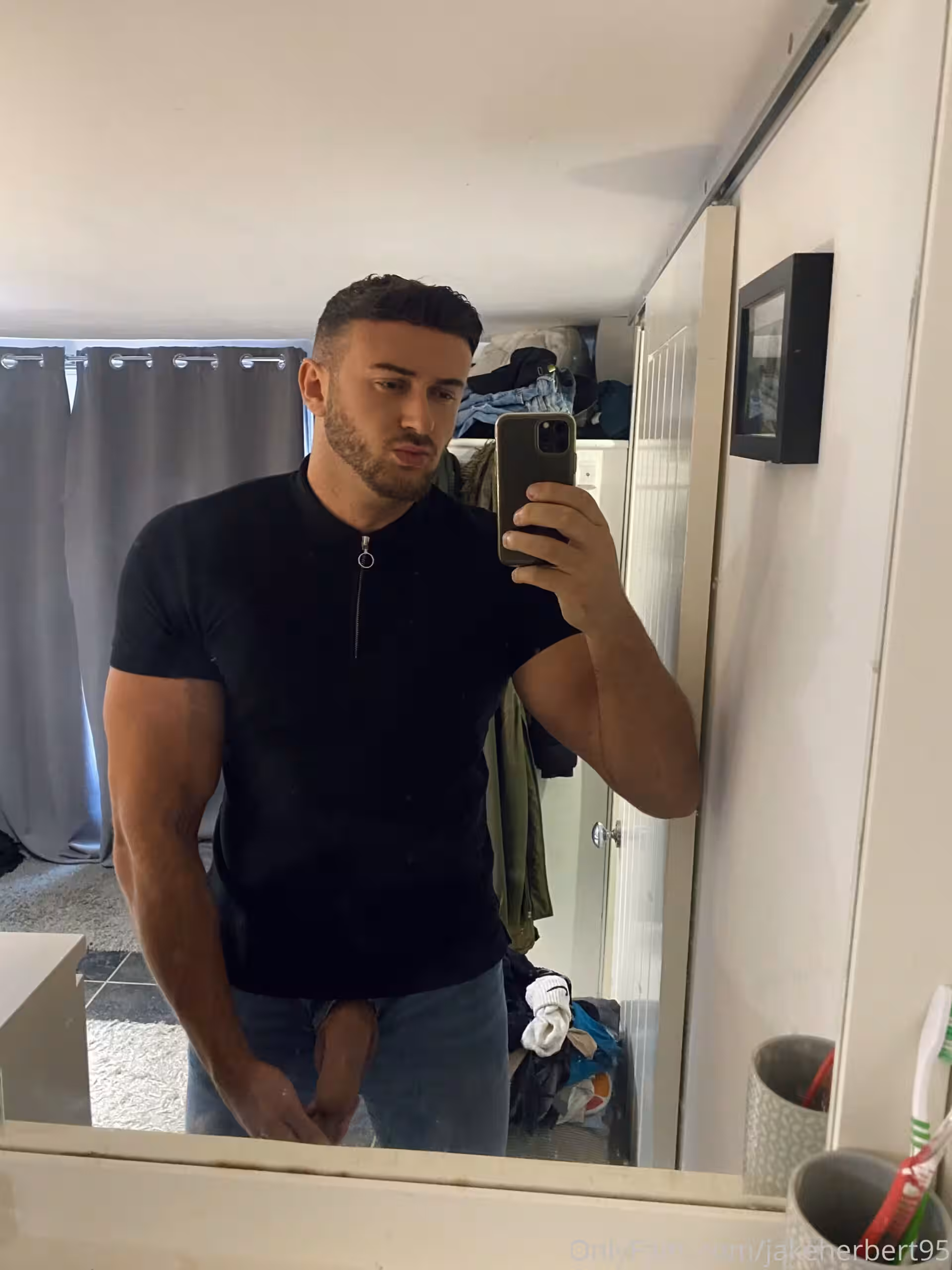 Epic muscle english Jake Herbert naked
1