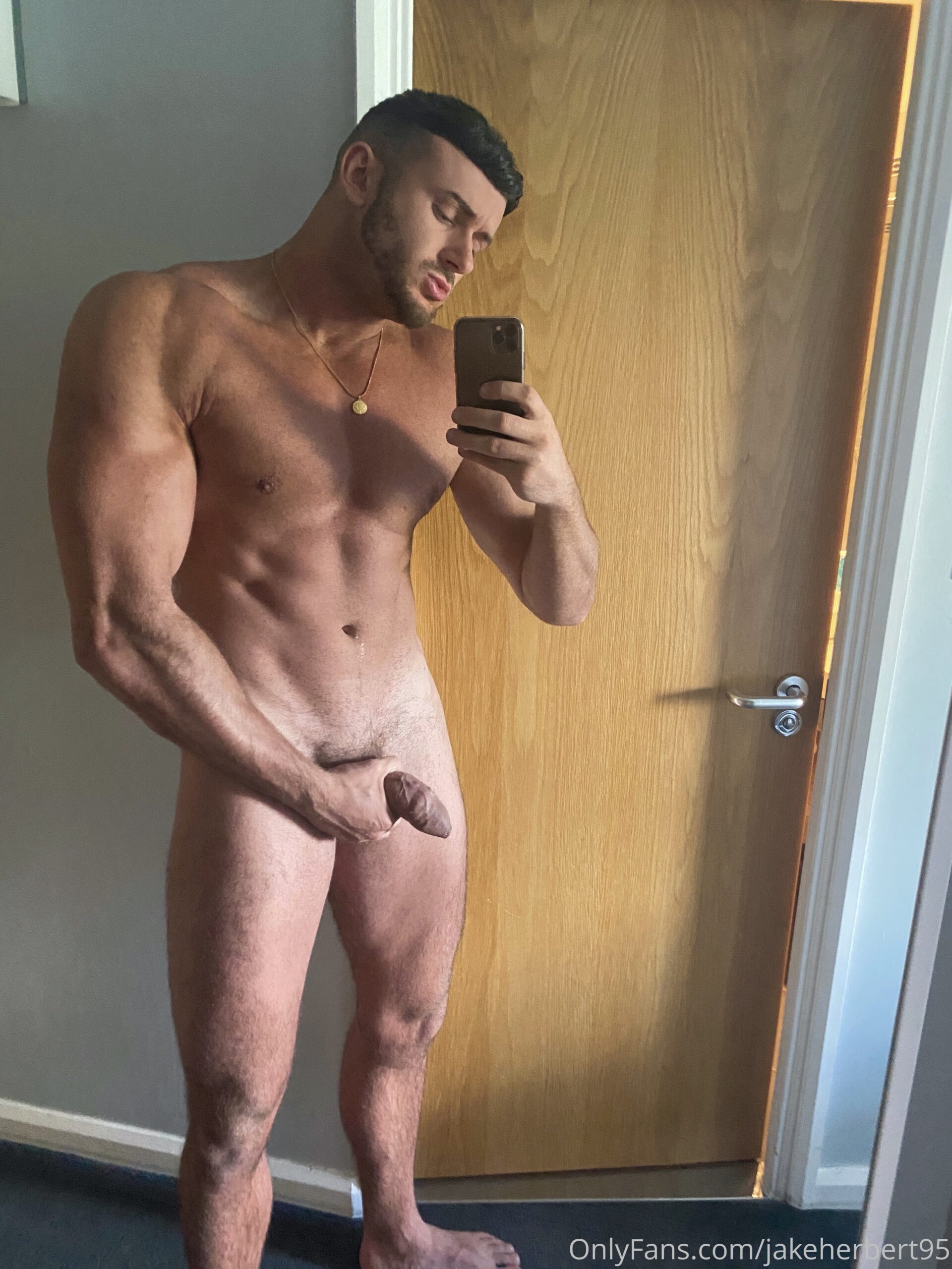 Exposed bigjakeherbert Jake Herbert
2