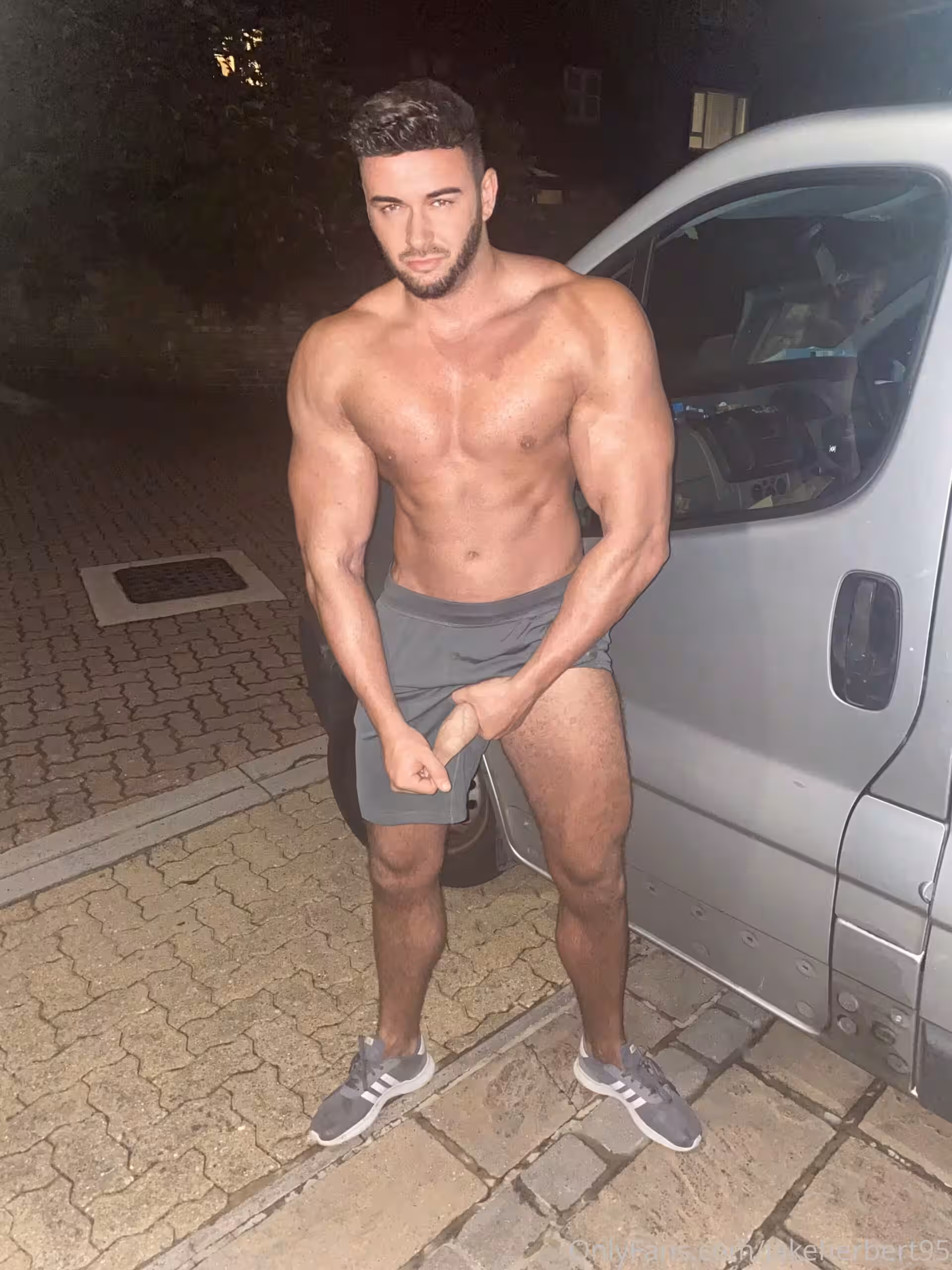 Exposed bigjakeherbert jakeherbert95 abs
1