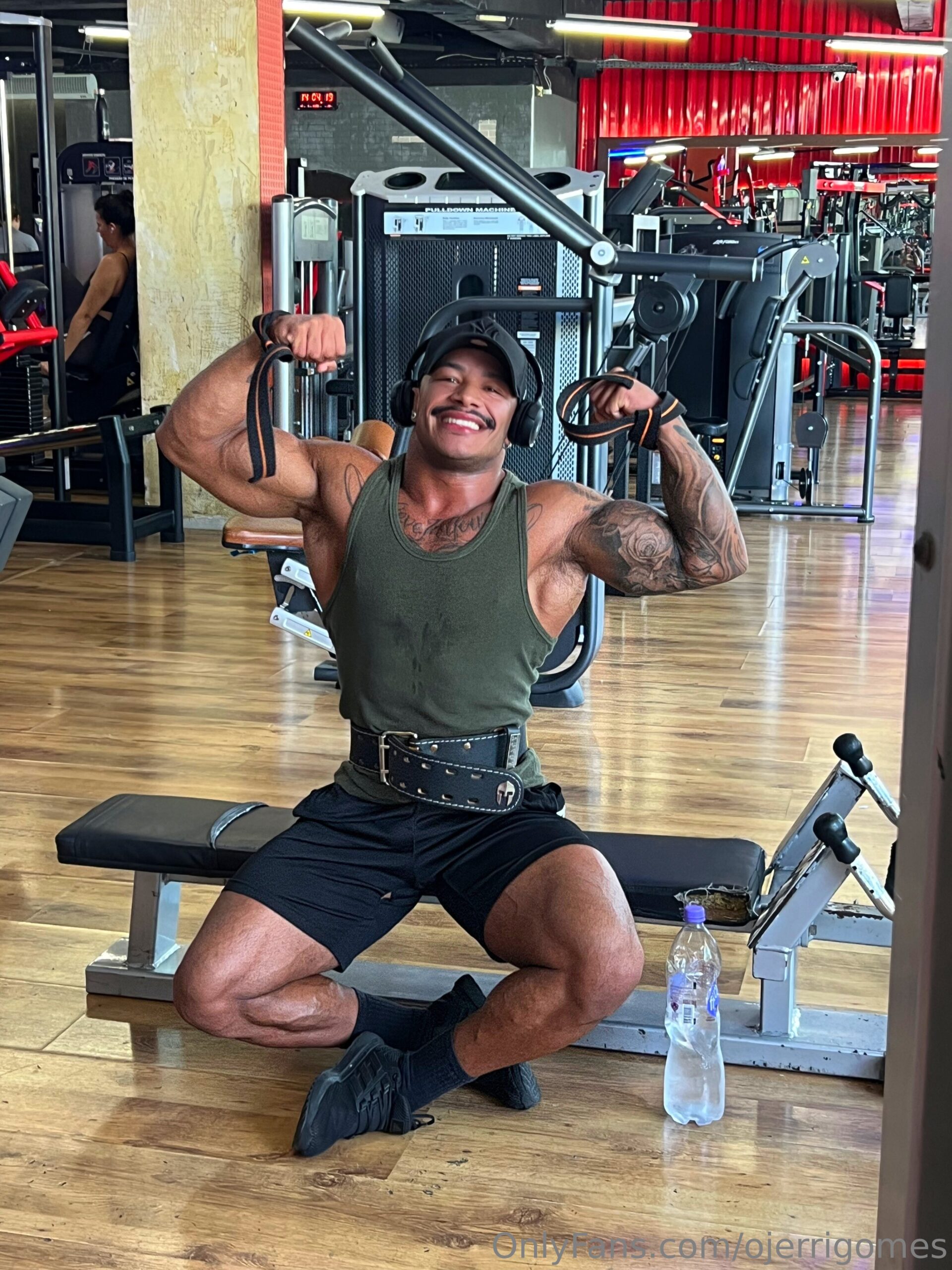 Exposed naughty brazilian jerrigomes bg
0