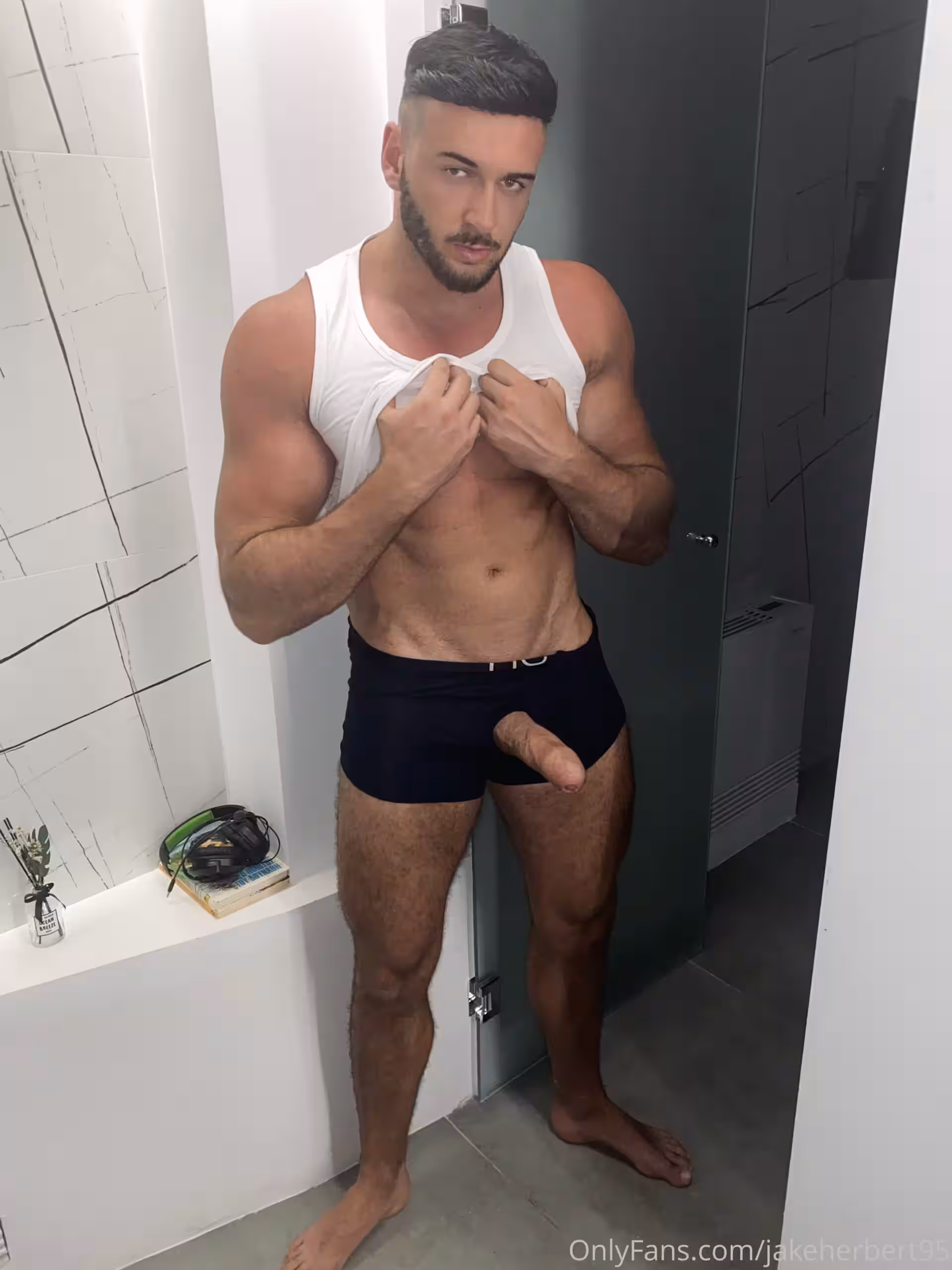 Exposed sexy hoe bigjakeherbert2 jakeherbert95 leaked
2