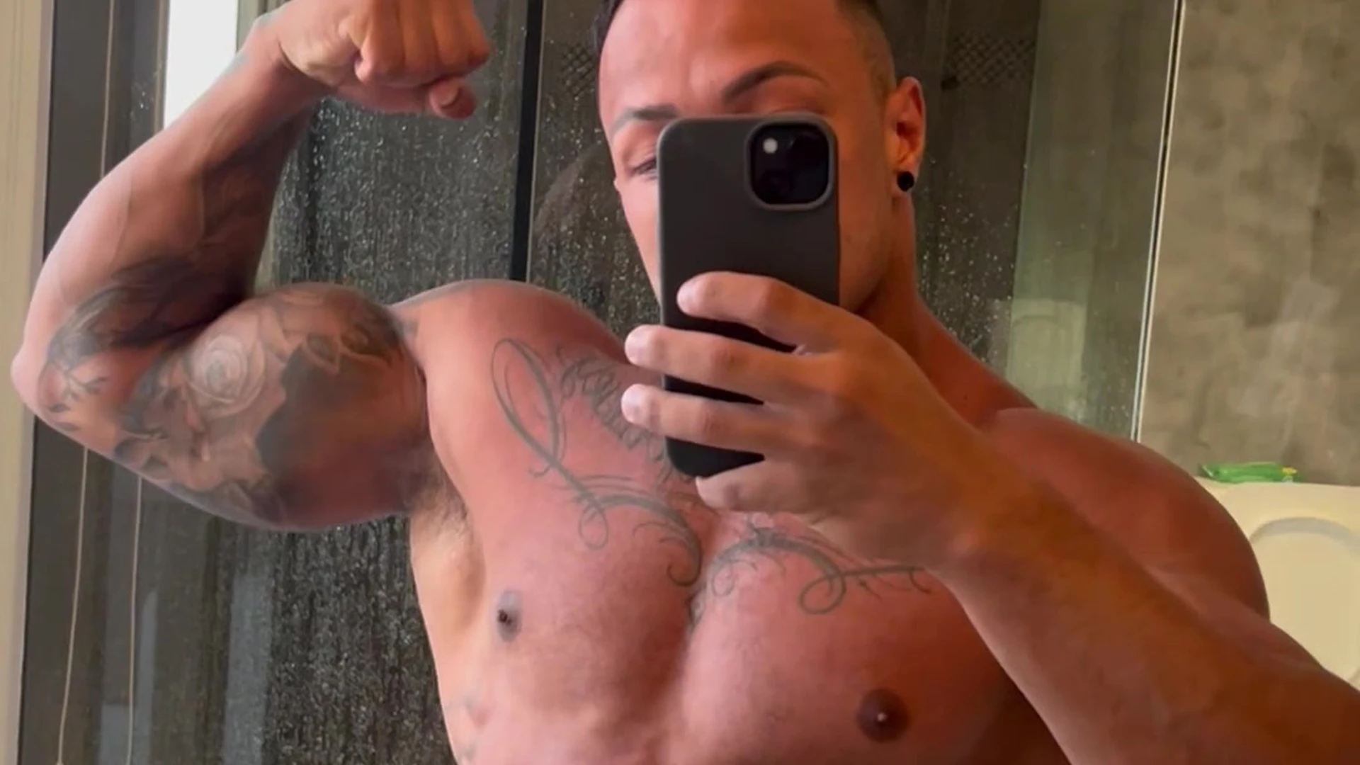 Exposed sexy hunk ojerrigomes Onlyfans nude
0