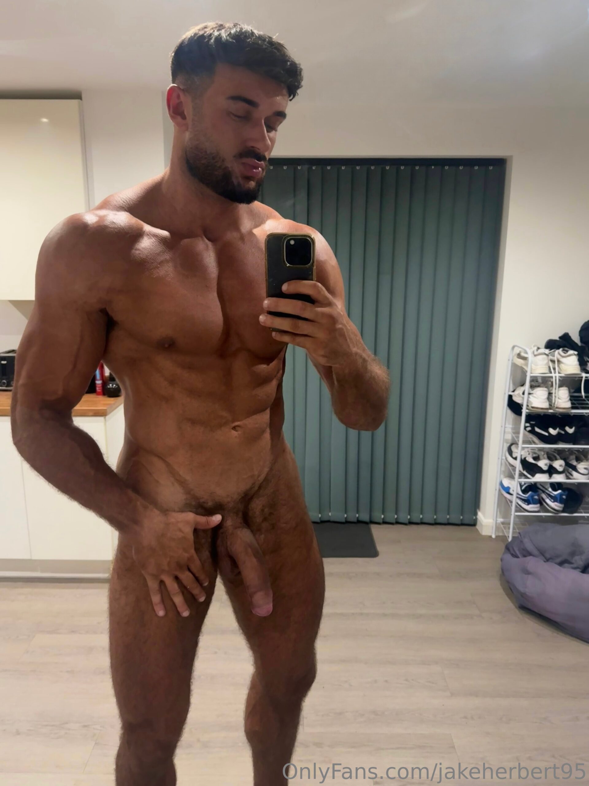 HUNG bigjakeherbert jakeherbert95 nude porn leak
3
