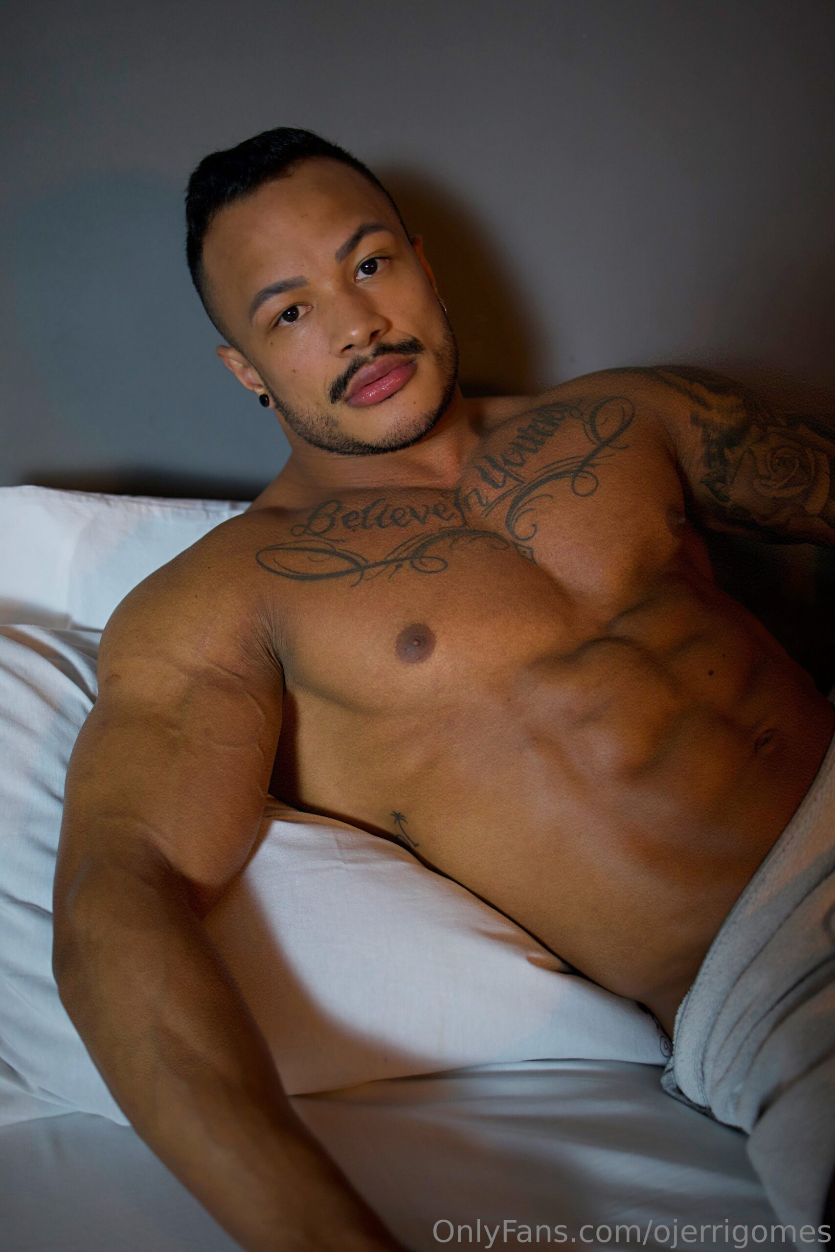 hunk JÉRRI GOMES leaked only fans Sensational
0