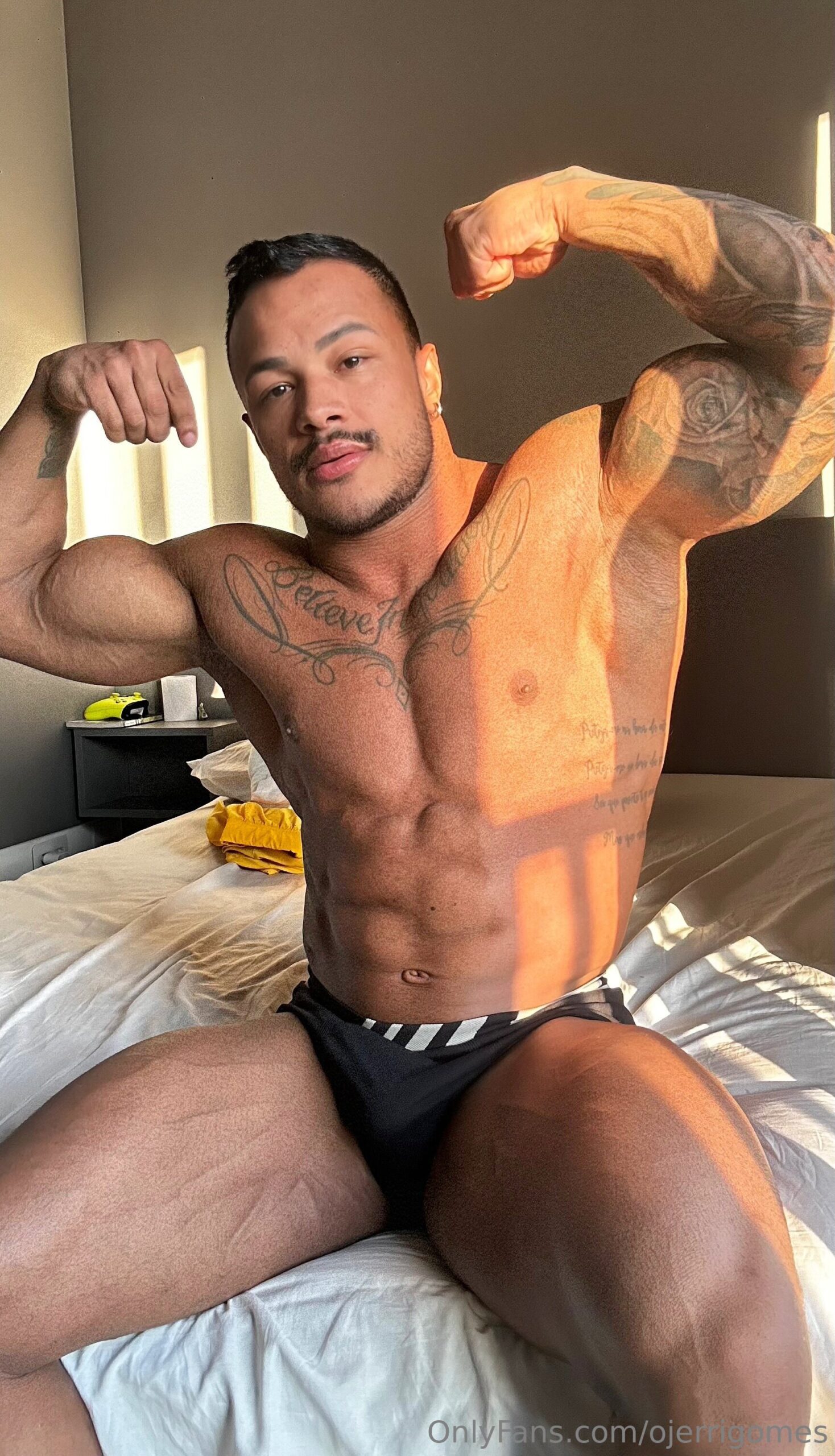 hunk jerrigomes abs
0