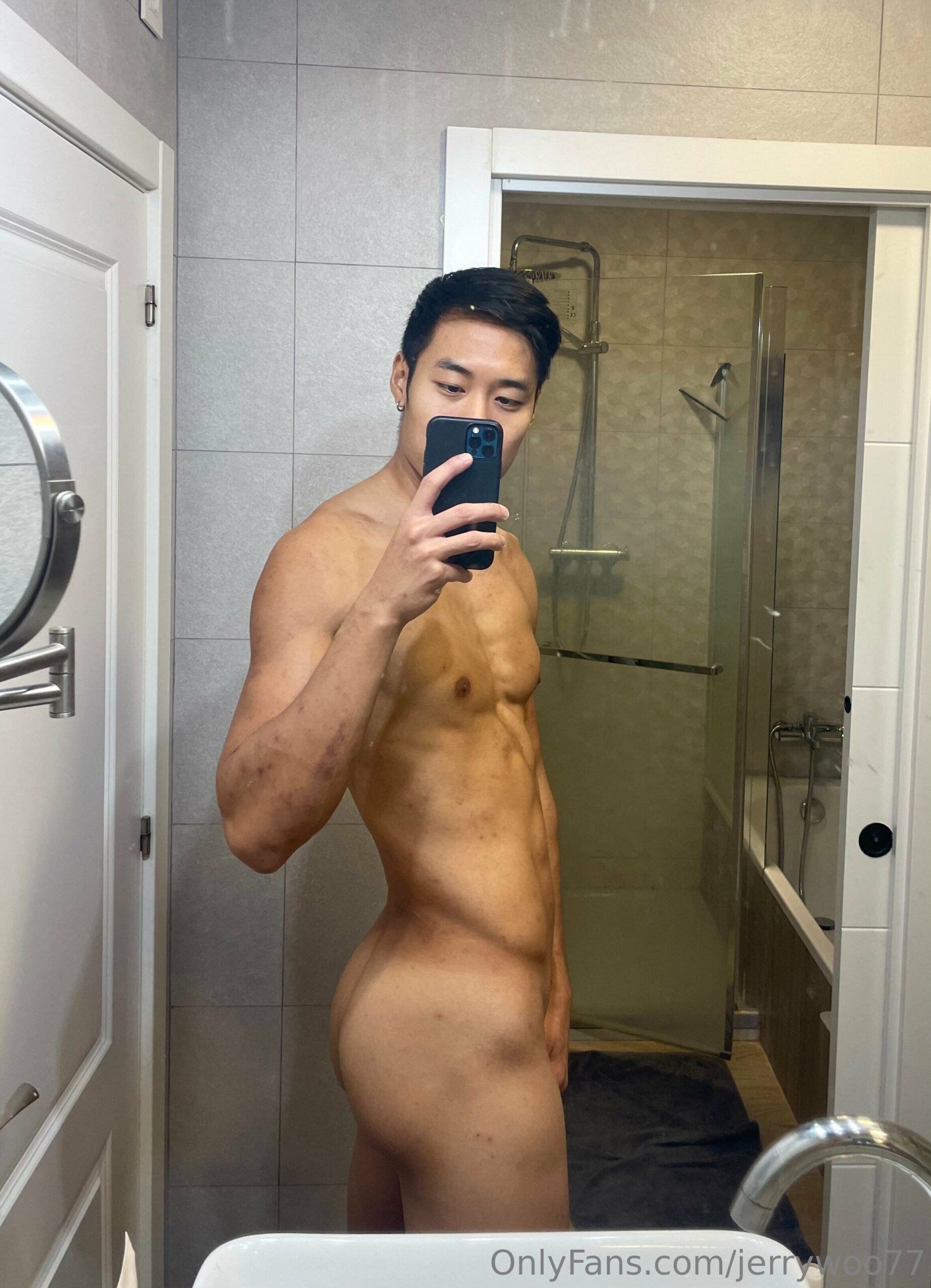 Jeremiah Woo Korean_twunk abs
1