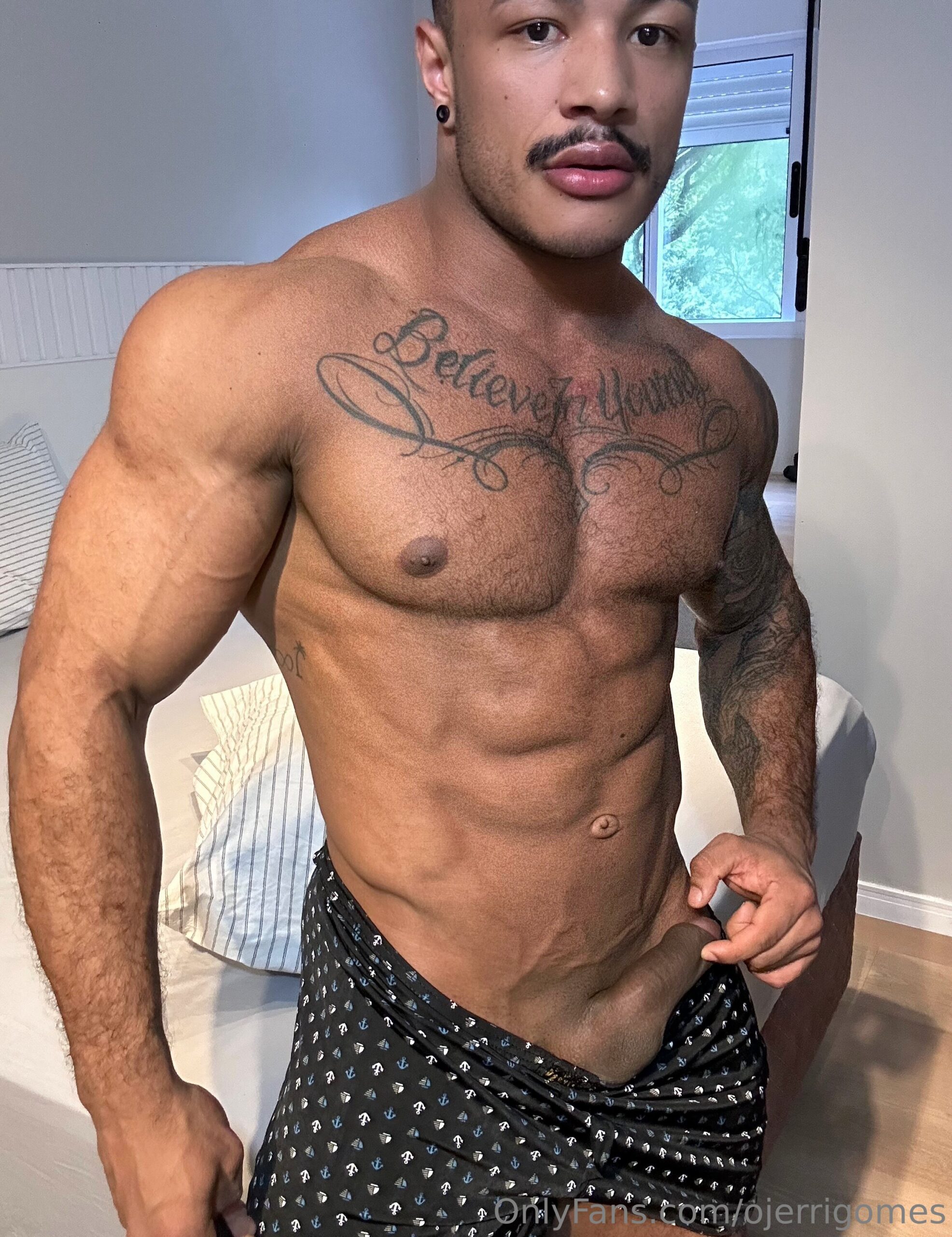 latino JÉRRI GOMES only fans
0