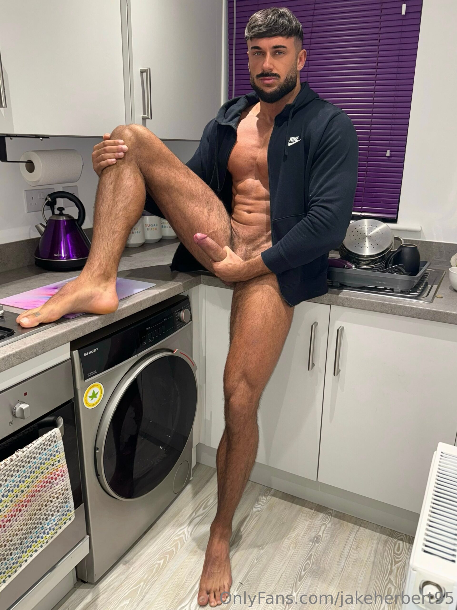 masturbate bigjakeherbert Jake Herbert onlyfans leaked pics
0