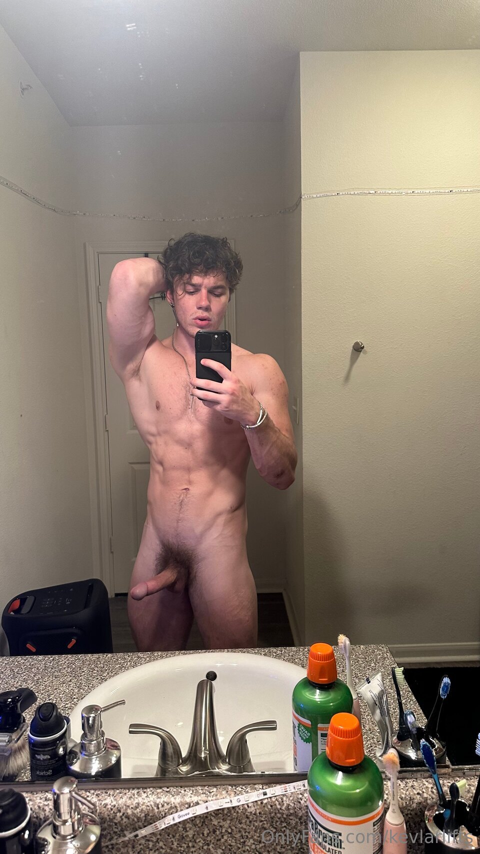 moaning kevlarlifts pecs Epic
2