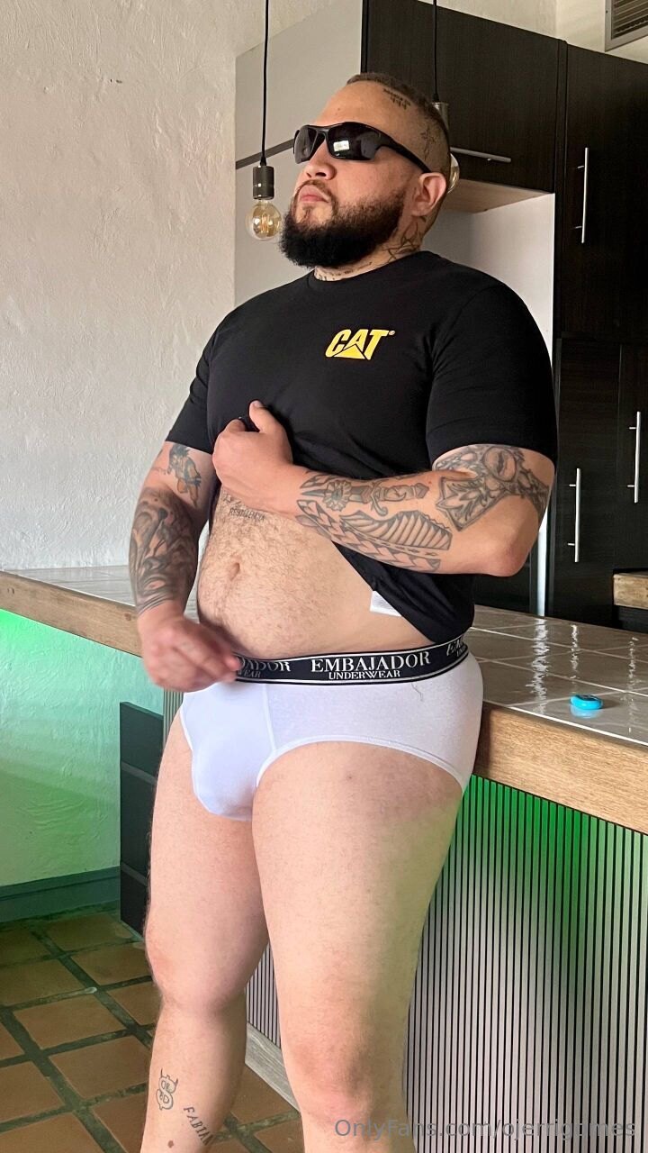 muscular latino ojerrigomes nude hunk Vid Epic
0