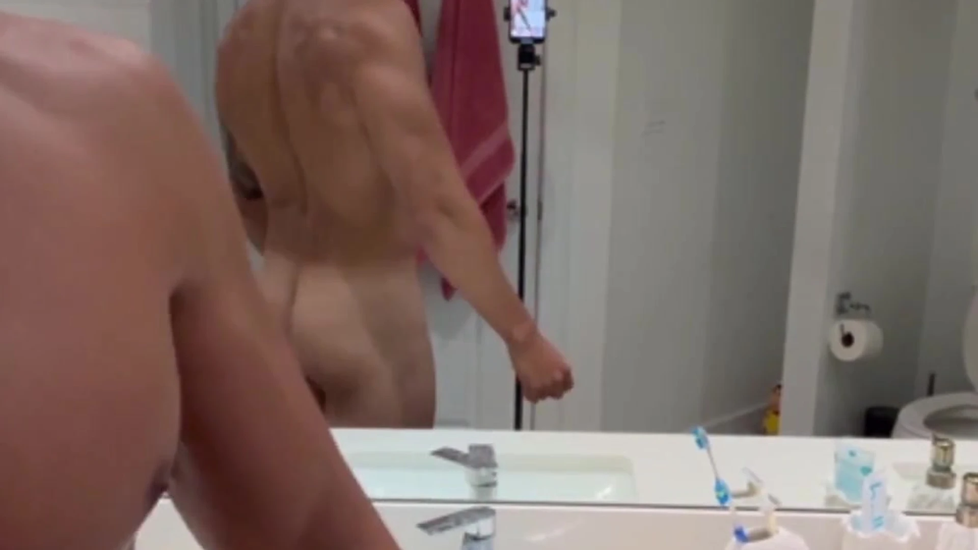Reality TV Star Tony Alejandro tonyalejandro Naked Mirror Flex
0