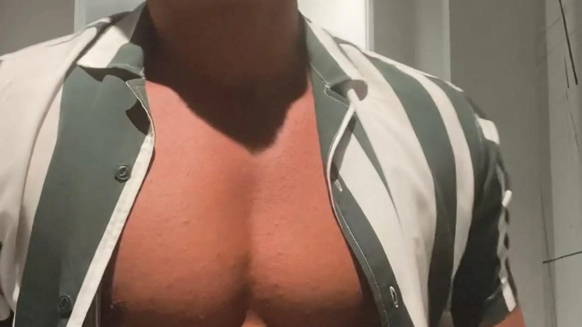 Self-assured cum jakeherbert95 masturbating
0