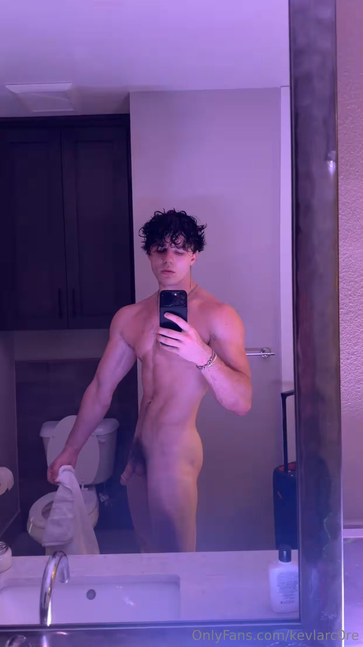 Sensational hunky cumming kevinbiceps leaked onlyfans pic
10