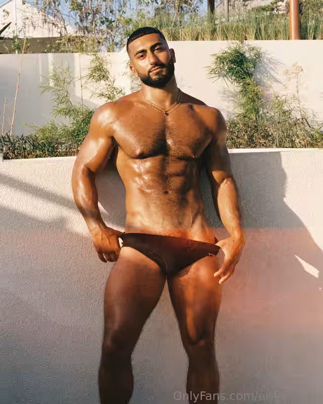 sexy slut Arab yourpersianking onlyfan
0