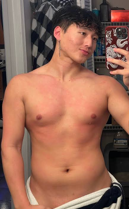 tiktok star Mr. Zaddy Yang pecs
2