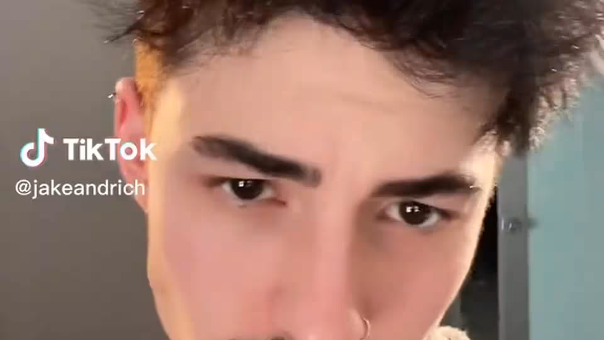Epic Affectionate tiktoker Jakipz clips
0