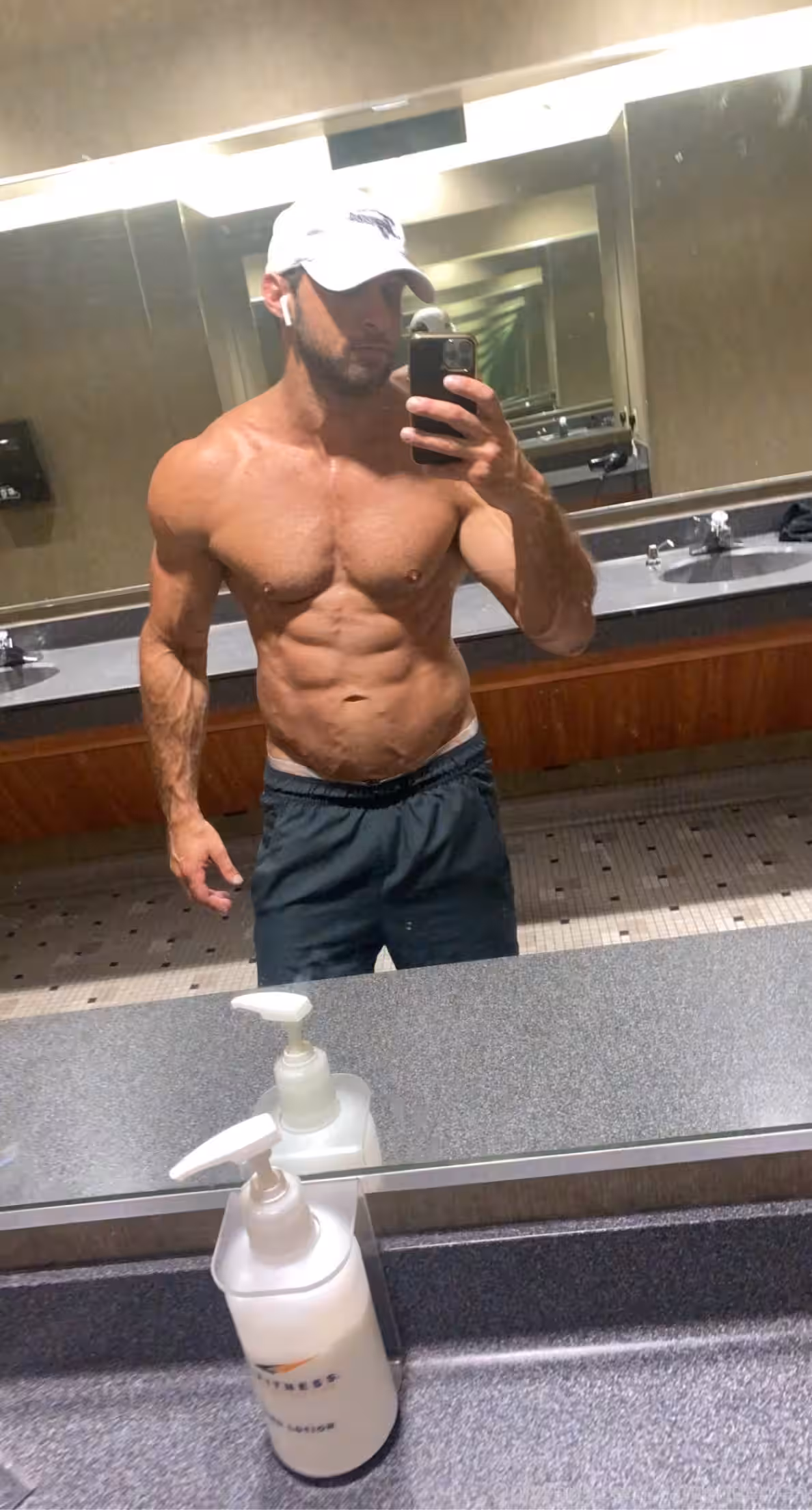 catgentleman Dom King   Exposed
0