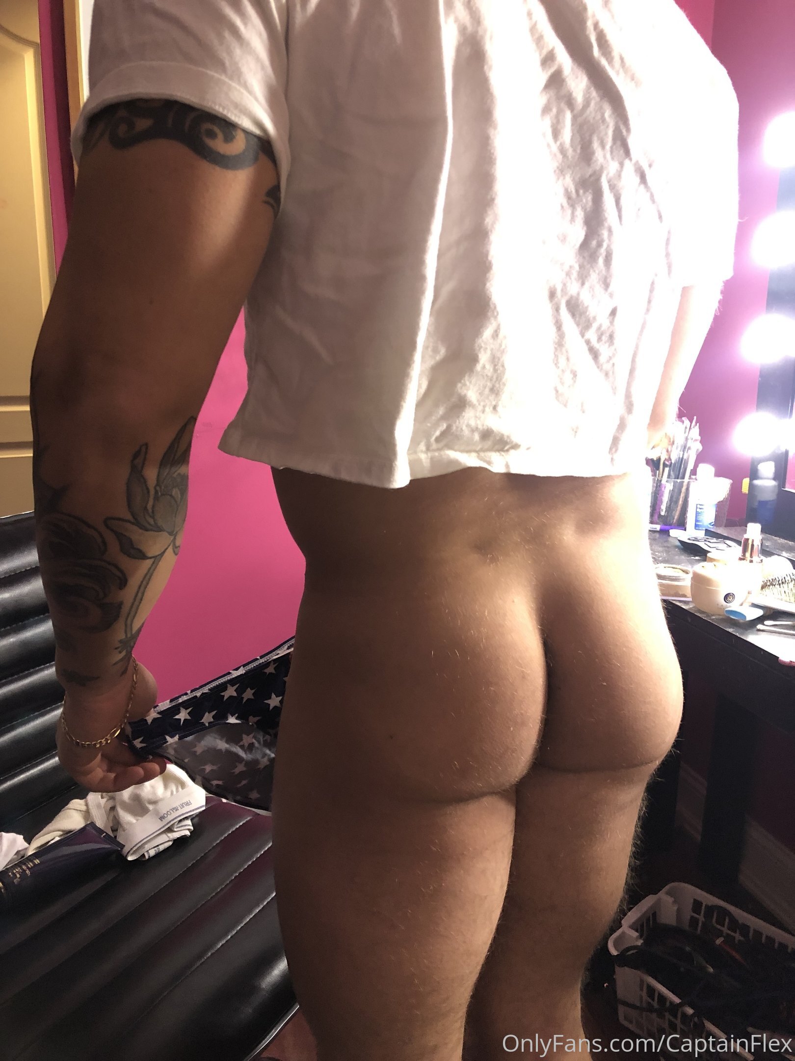 Dazzling  dominant captainflex nude pic video full
0