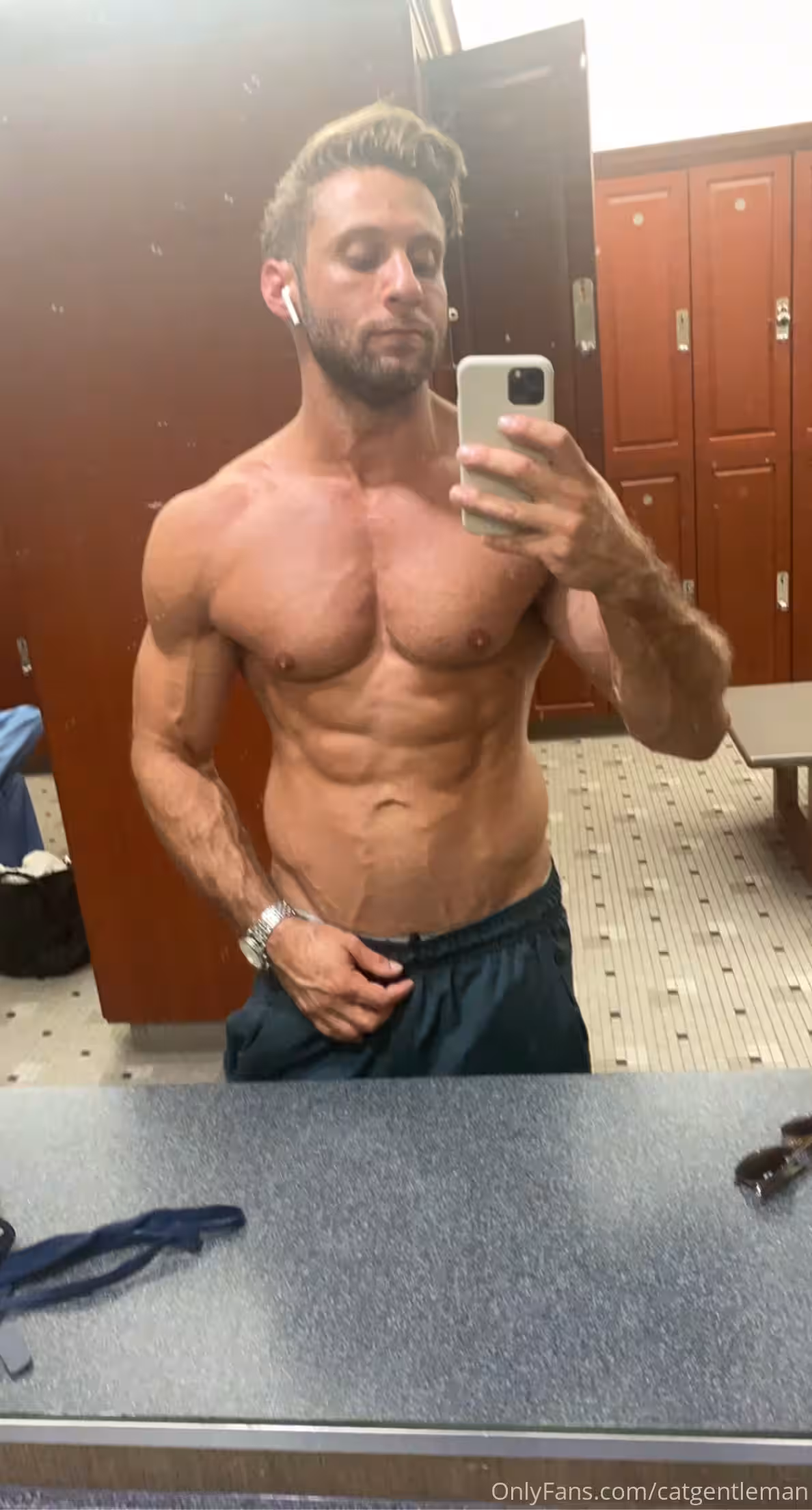 e-boy fuck catgentleman Dom King onlyfams
0