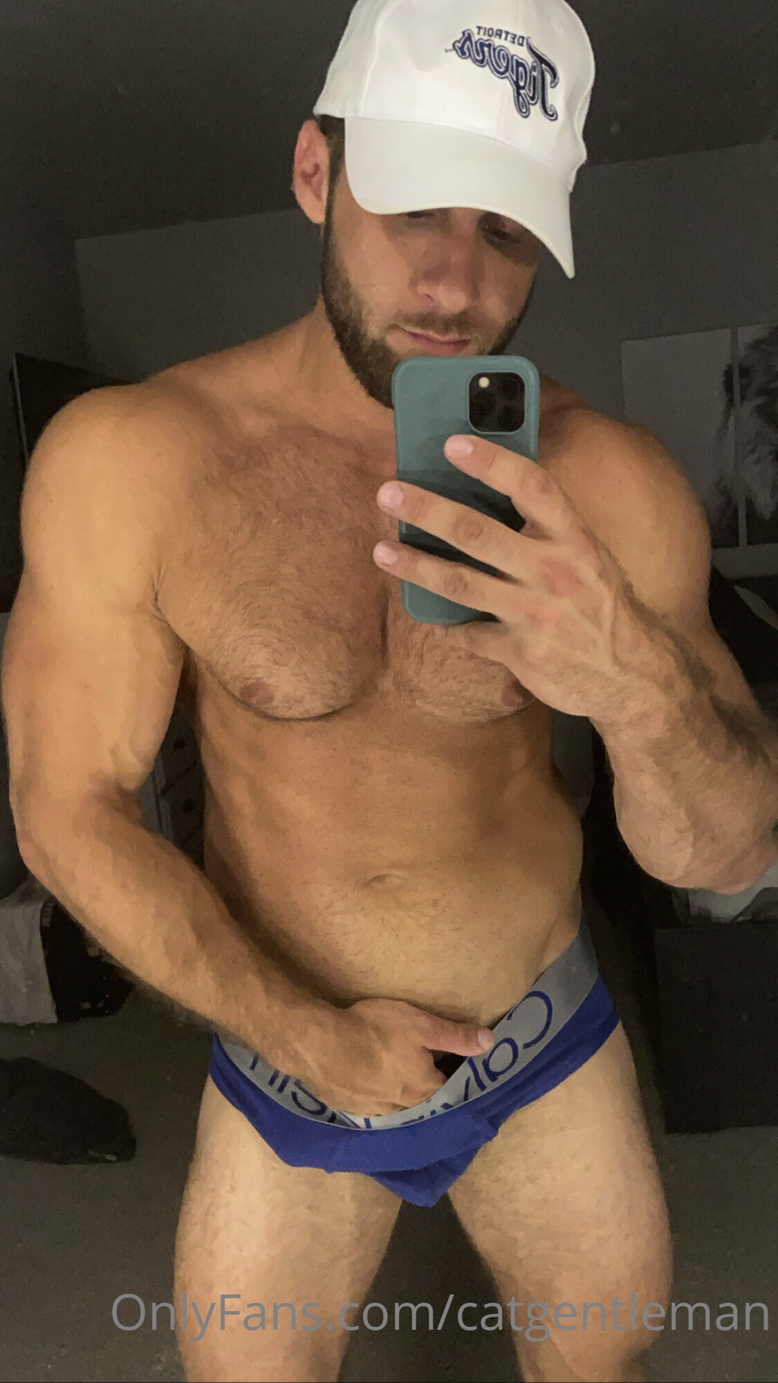 Enigmatic  hunk domking   VIDFULL Exposed
1