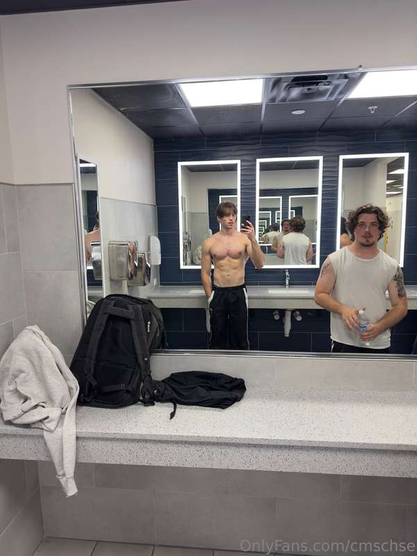 Exposed Confident tiktoker Chase Stobbe Nude fansly
0