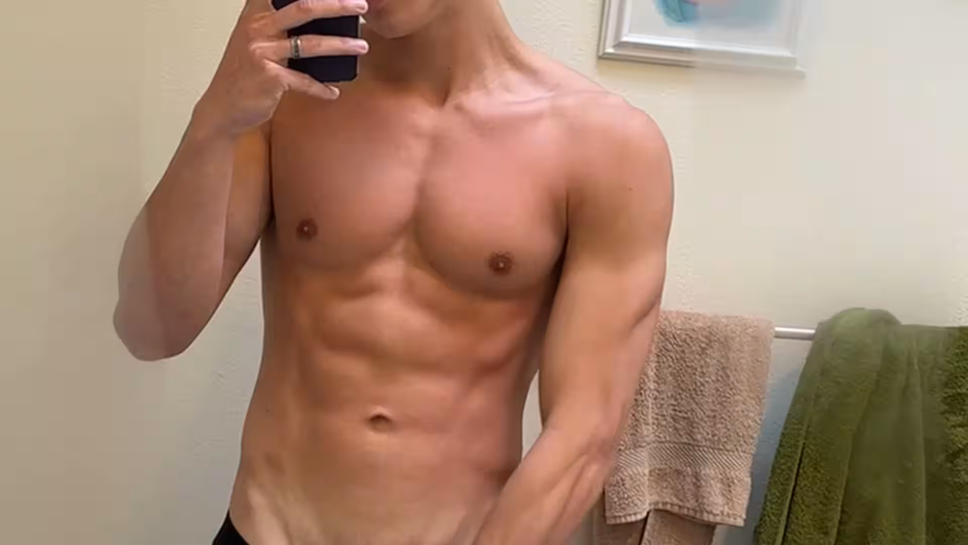 Exposed cute MODEL cjclarkofficial nude
0