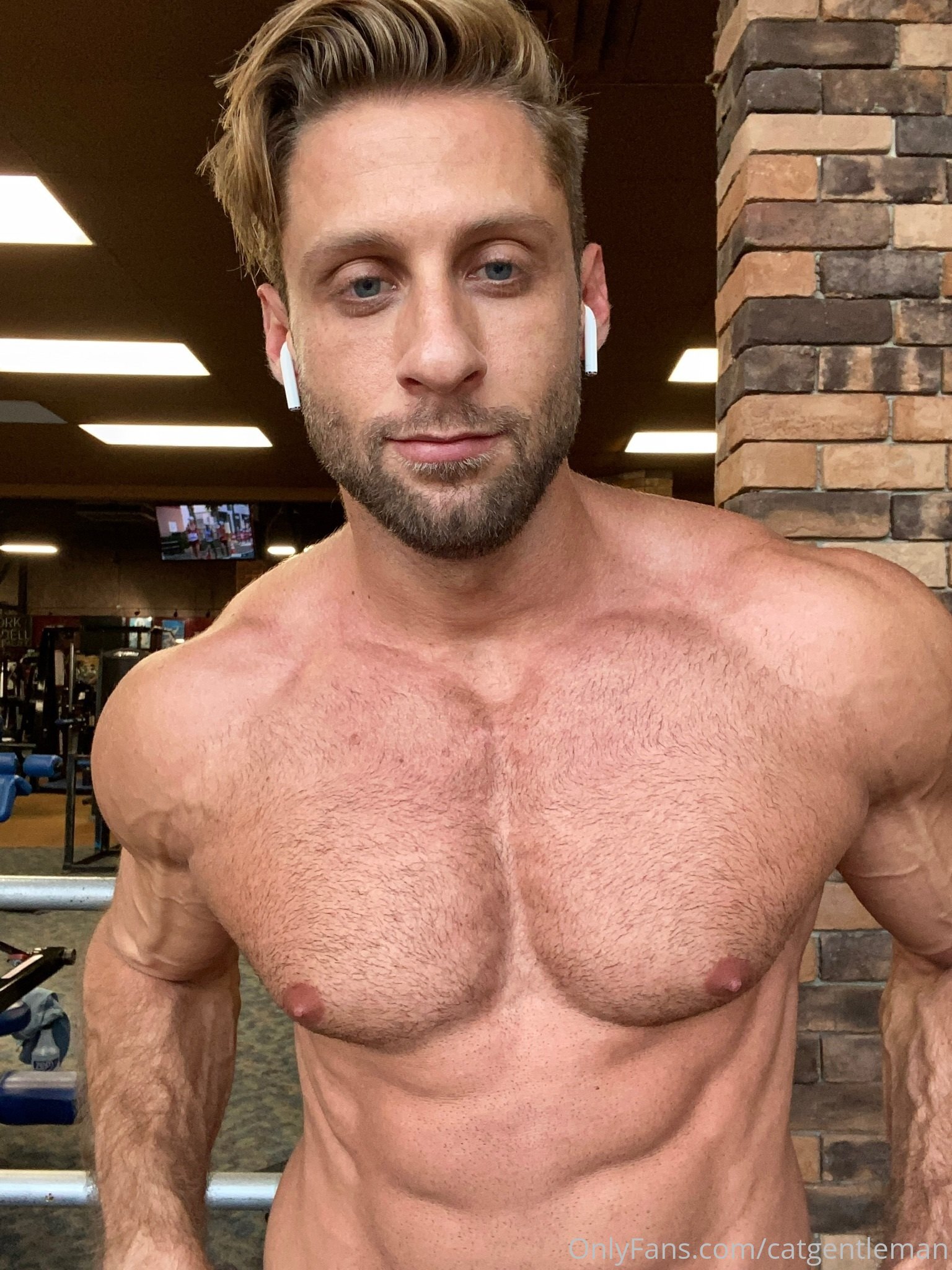 Exposed Enigmatic  catgentleman Dom King   PRIVATE
1