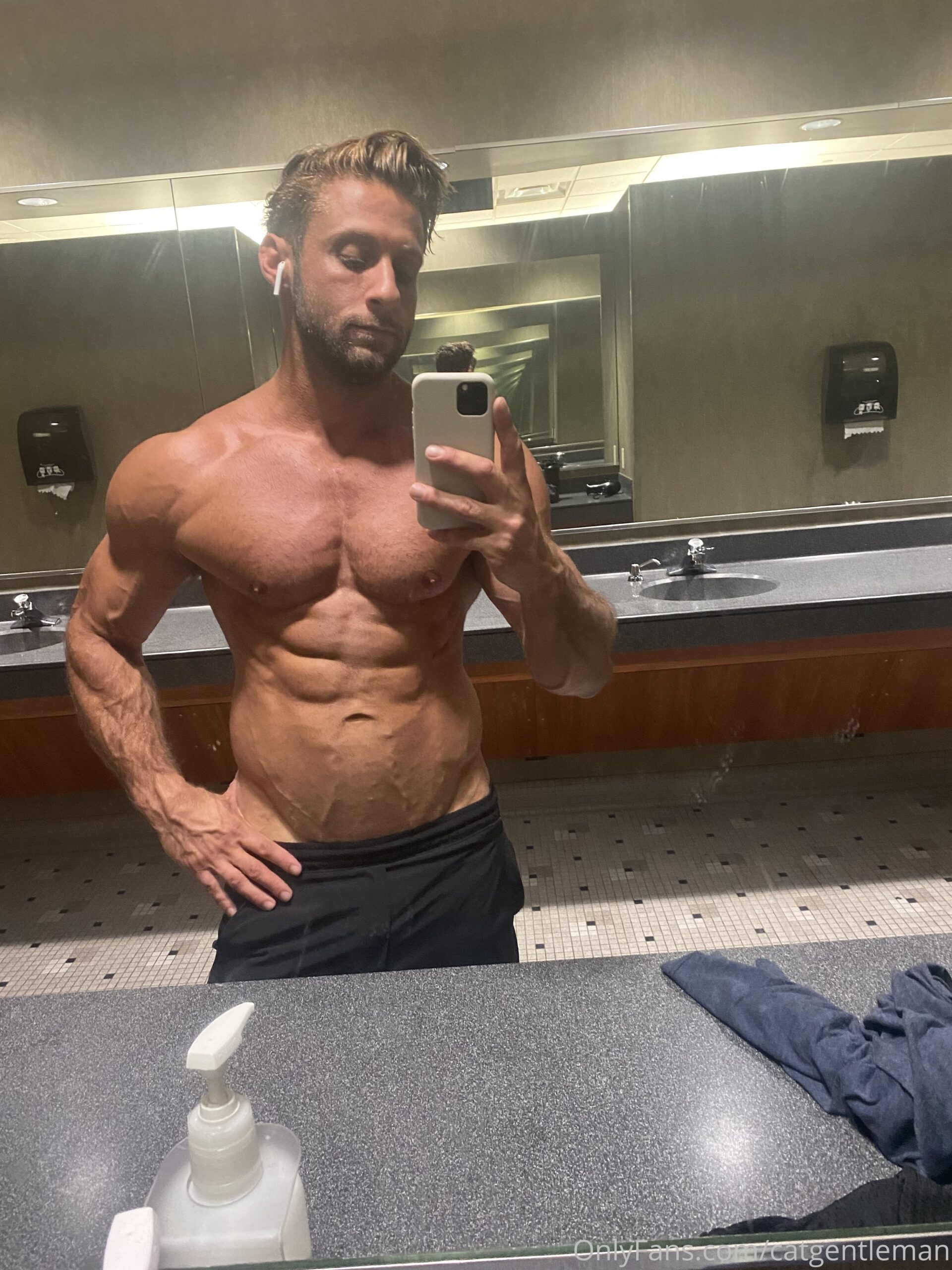 Exposed king_media domking onlyfans naked
0