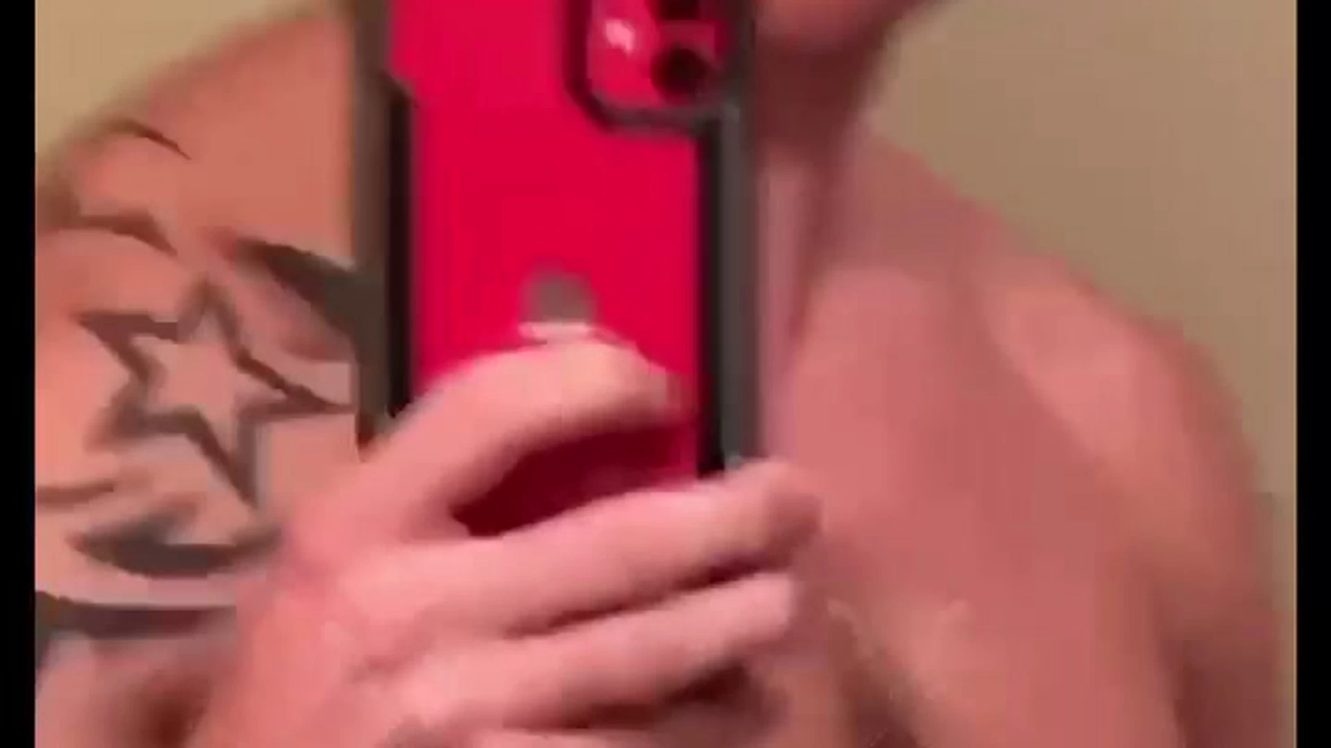 Exposed muscular stud garett__nolan clips
0