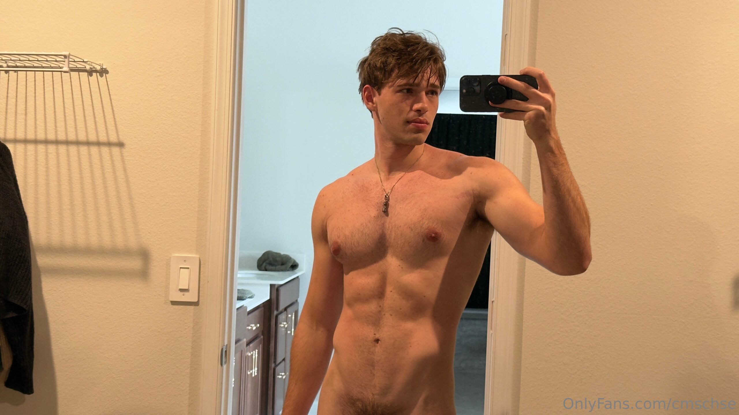 hottie jock Chase Stobbe onlyfans
0