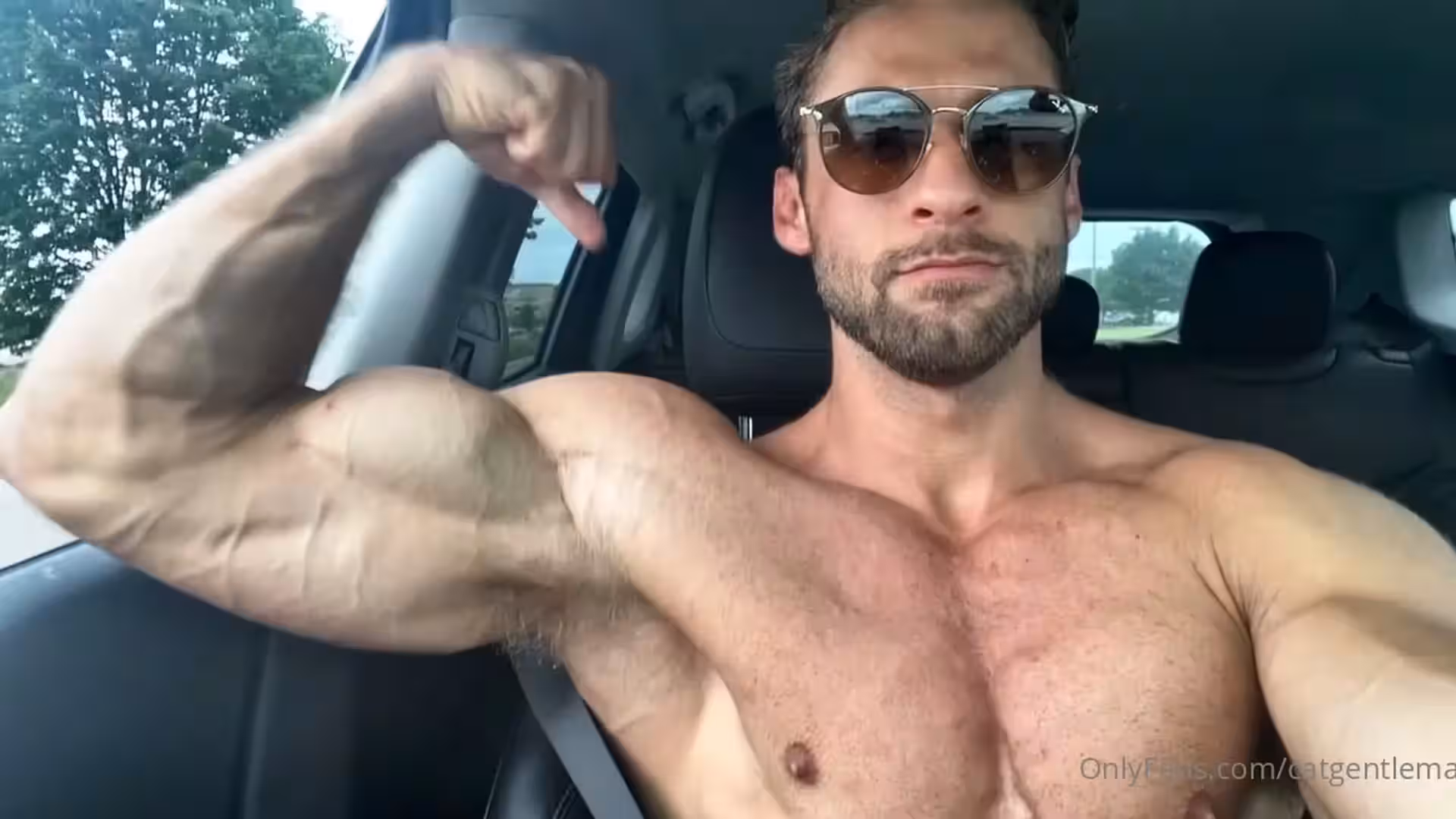 muscular dom_king91 Dom King
5