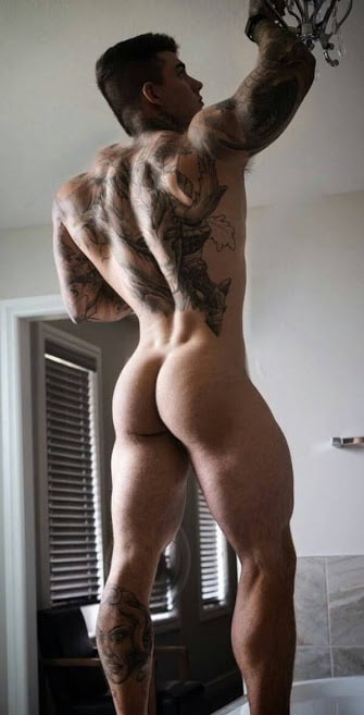 Self-assured big dick Jakipz of Clip
0