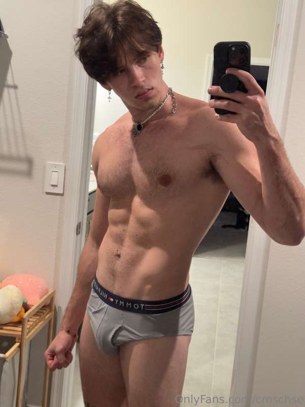 sexy hoe jock Chase Stobbe   Clip
0