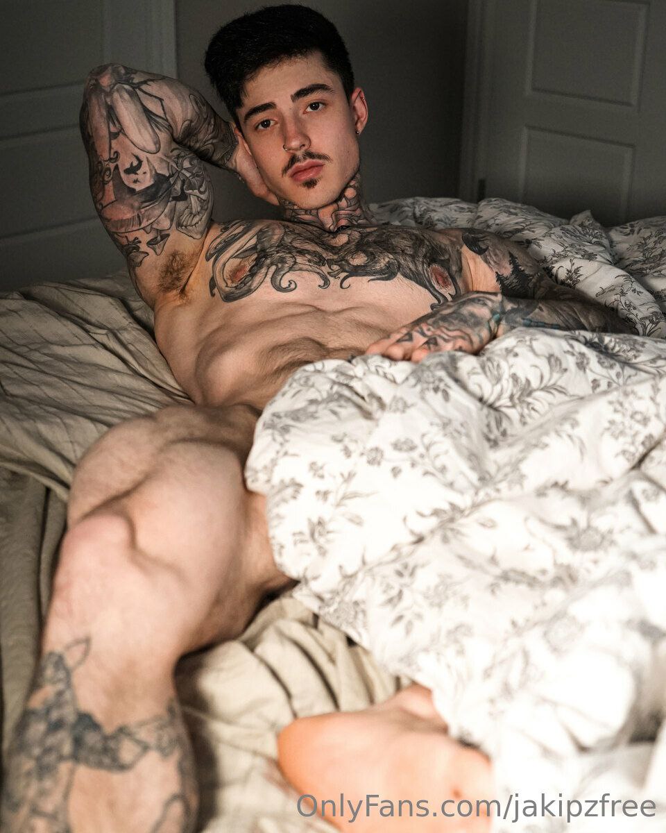 massive dick Jakipz hunk
0