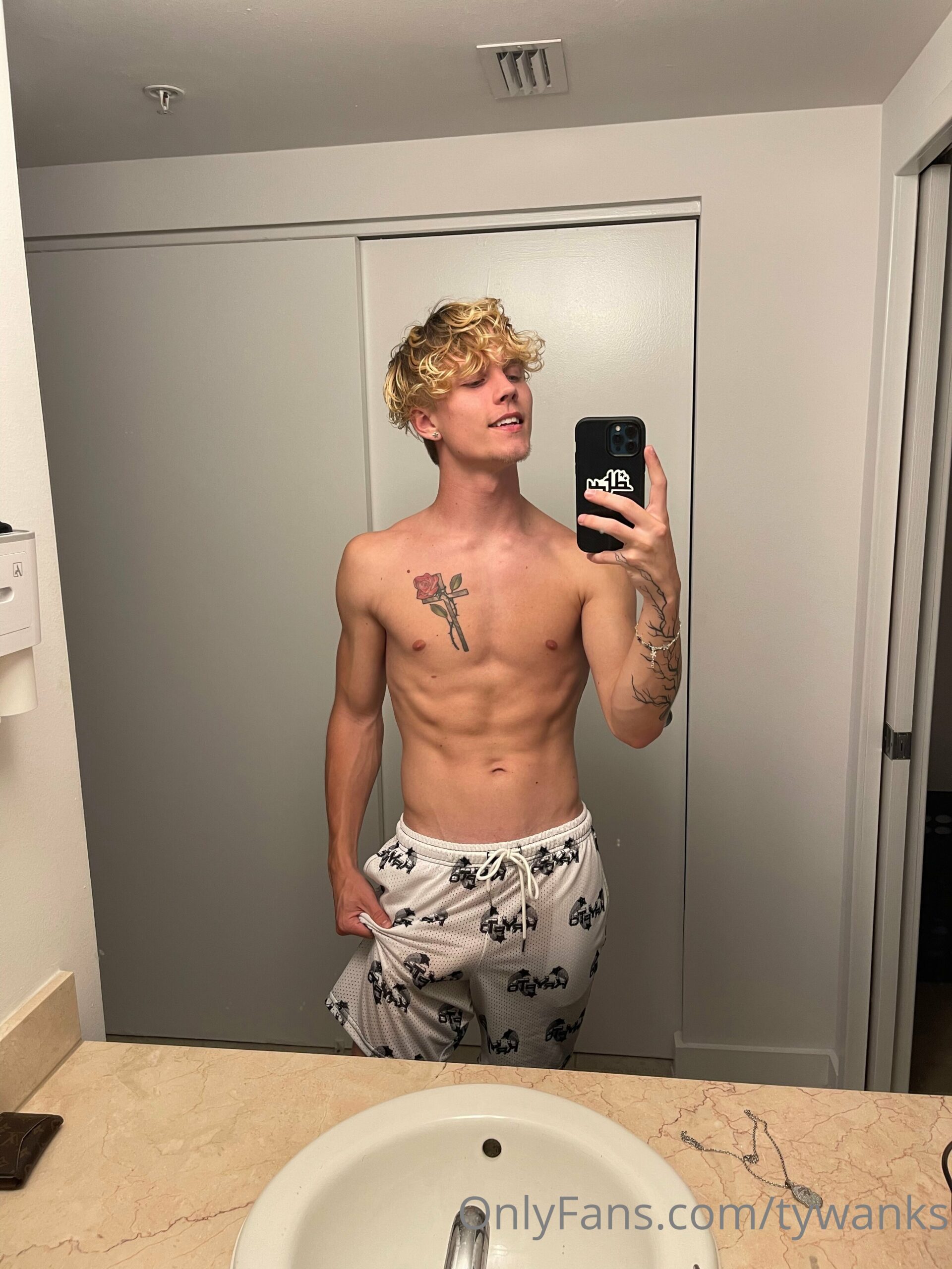 Affable  twinkish Tyler Pauley leaked pic Full Movie Exposed
0