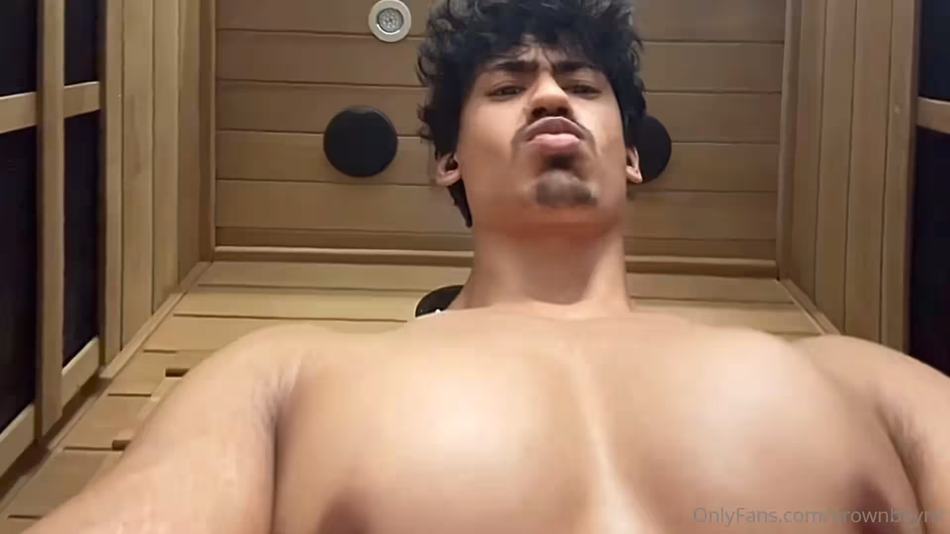 Angelic stud brownboyfitt big pecs Sensational
38