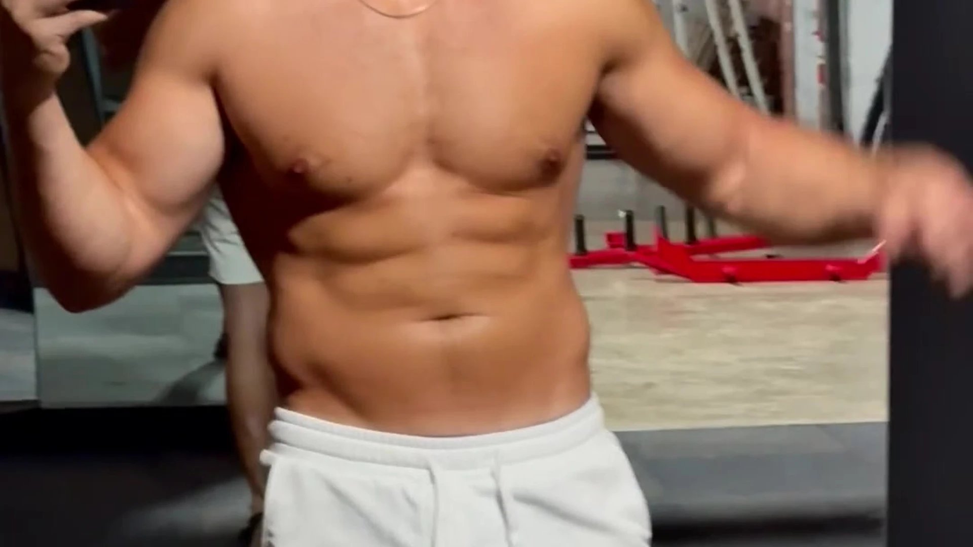 bisexual bodybuilder peterexcalibur cams
0