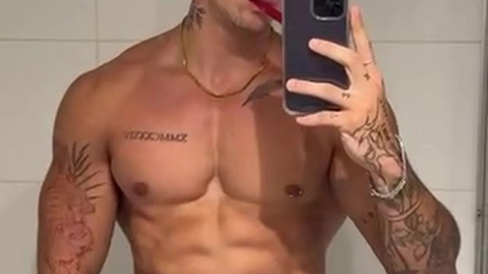 buenmozo heyitssimon cock Epic
0