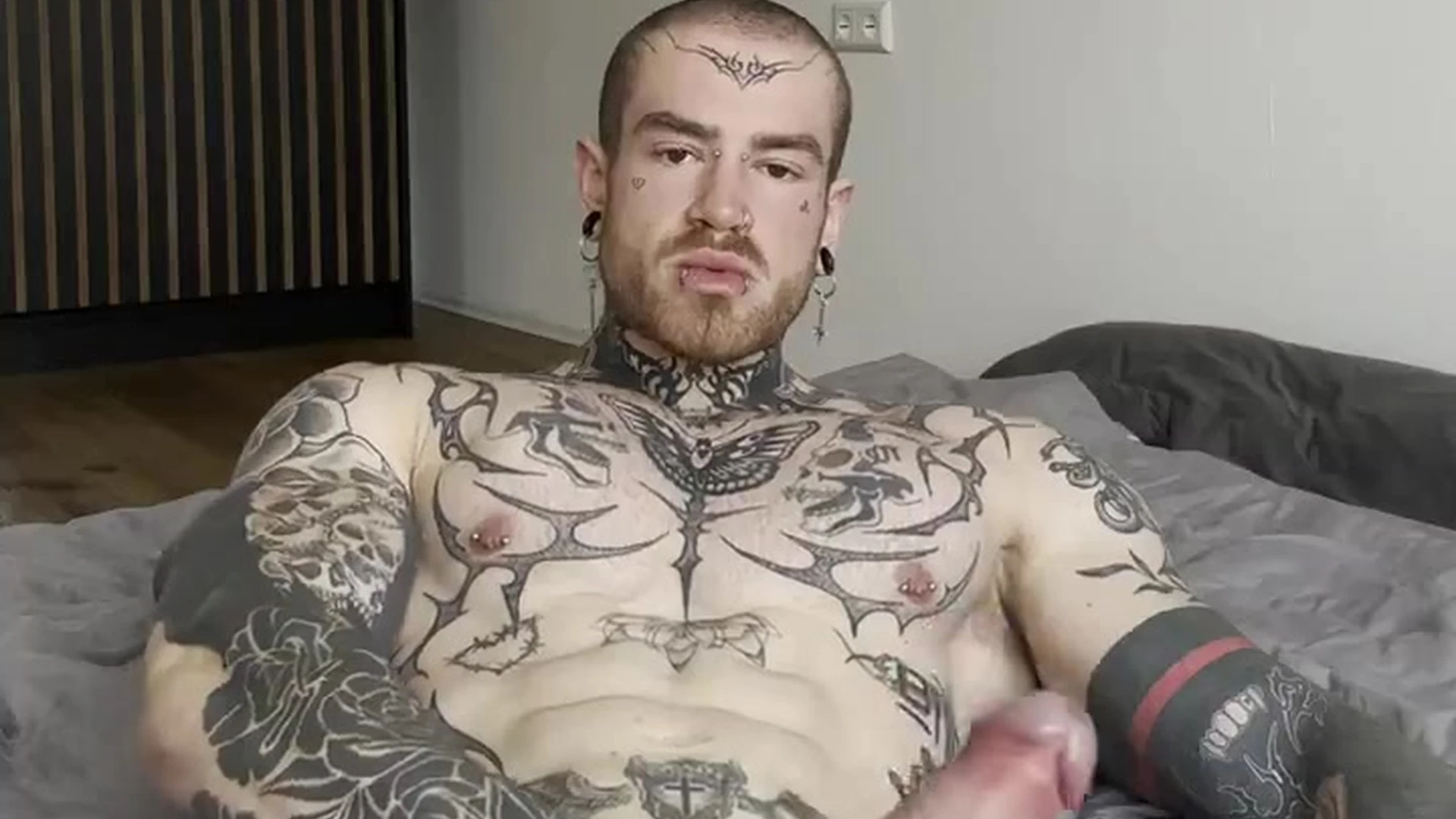 Capable jerking off big cock xmartynx sex
4