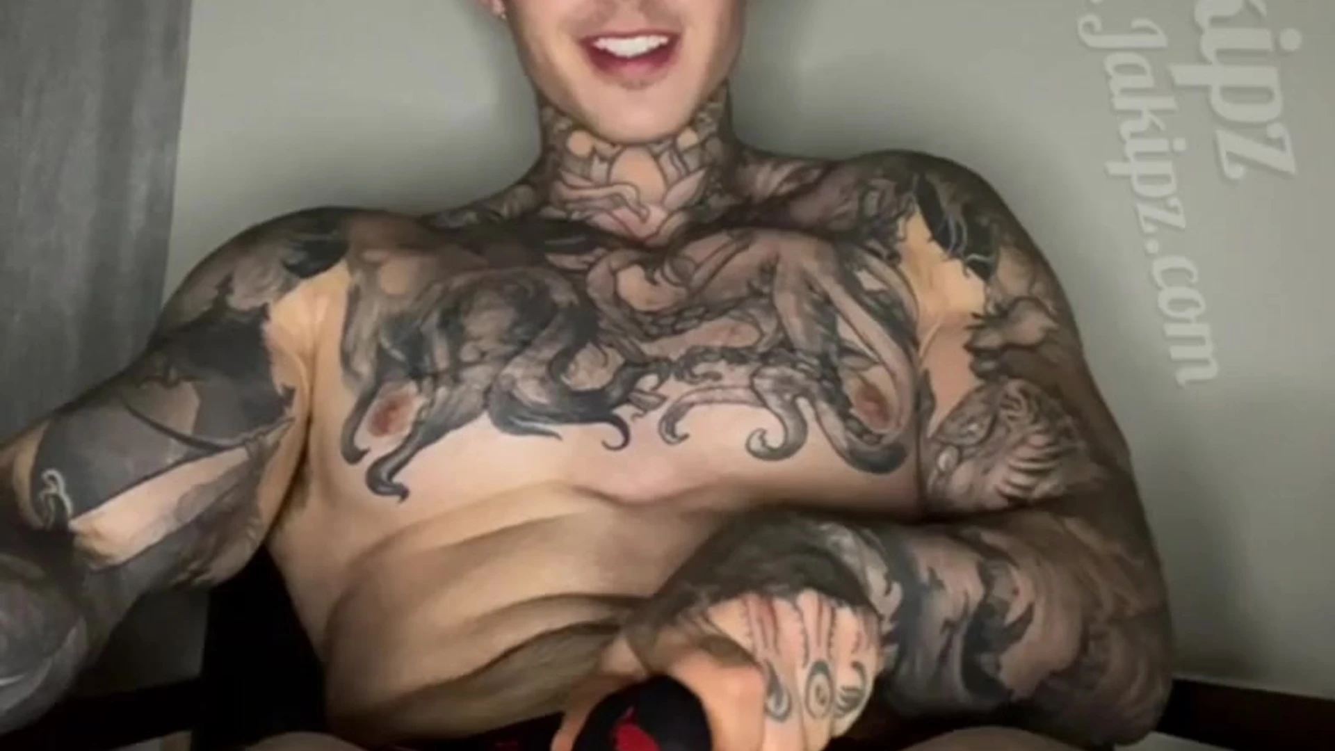 Capable tiktok star Jakipz  huge pecs fullvideo
4